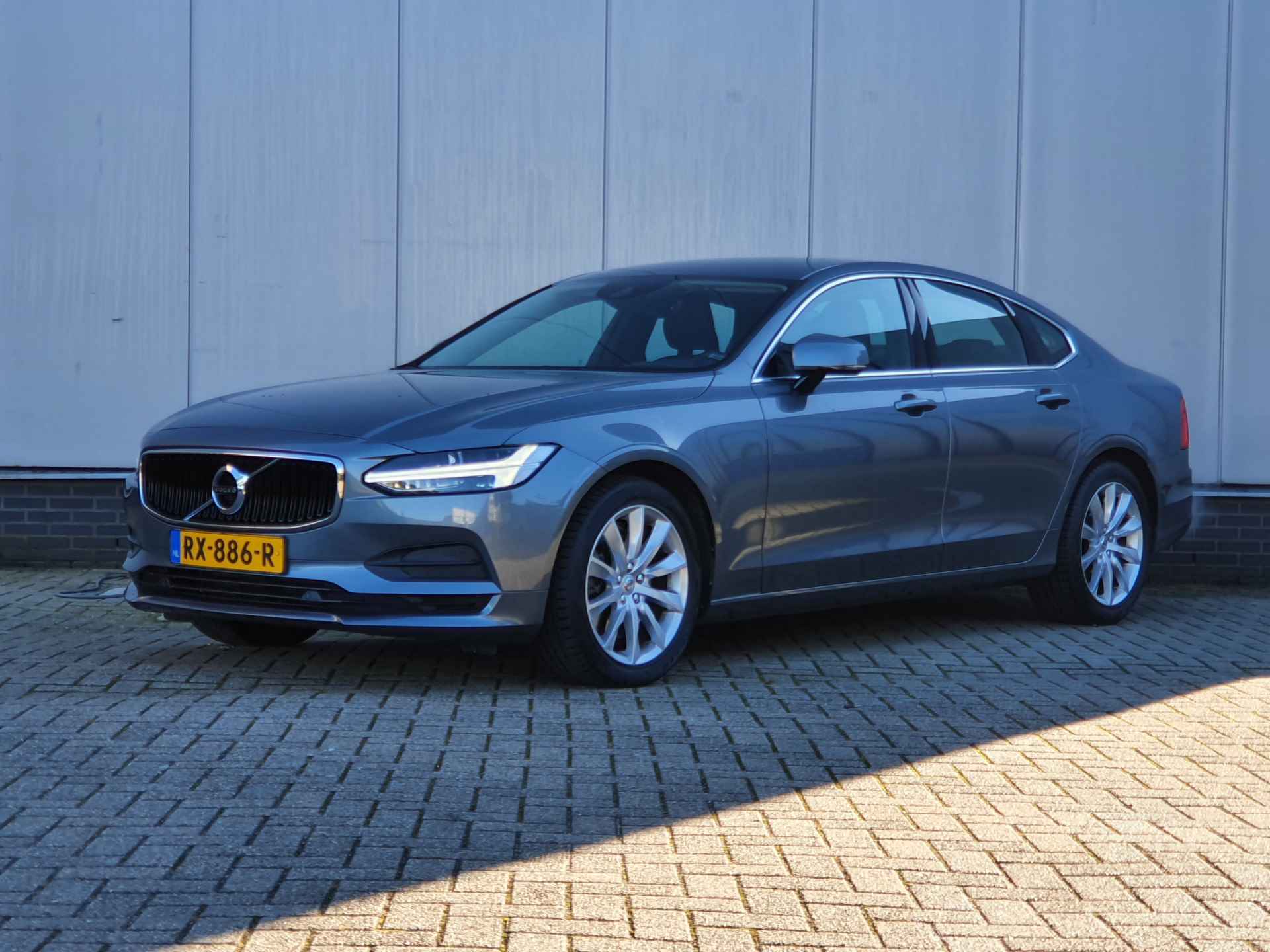 Volvo S90 2.0 T4 Momentum+ | Lederen Bekleding | Stoelverwarming | Adap. Cruise - 4/35