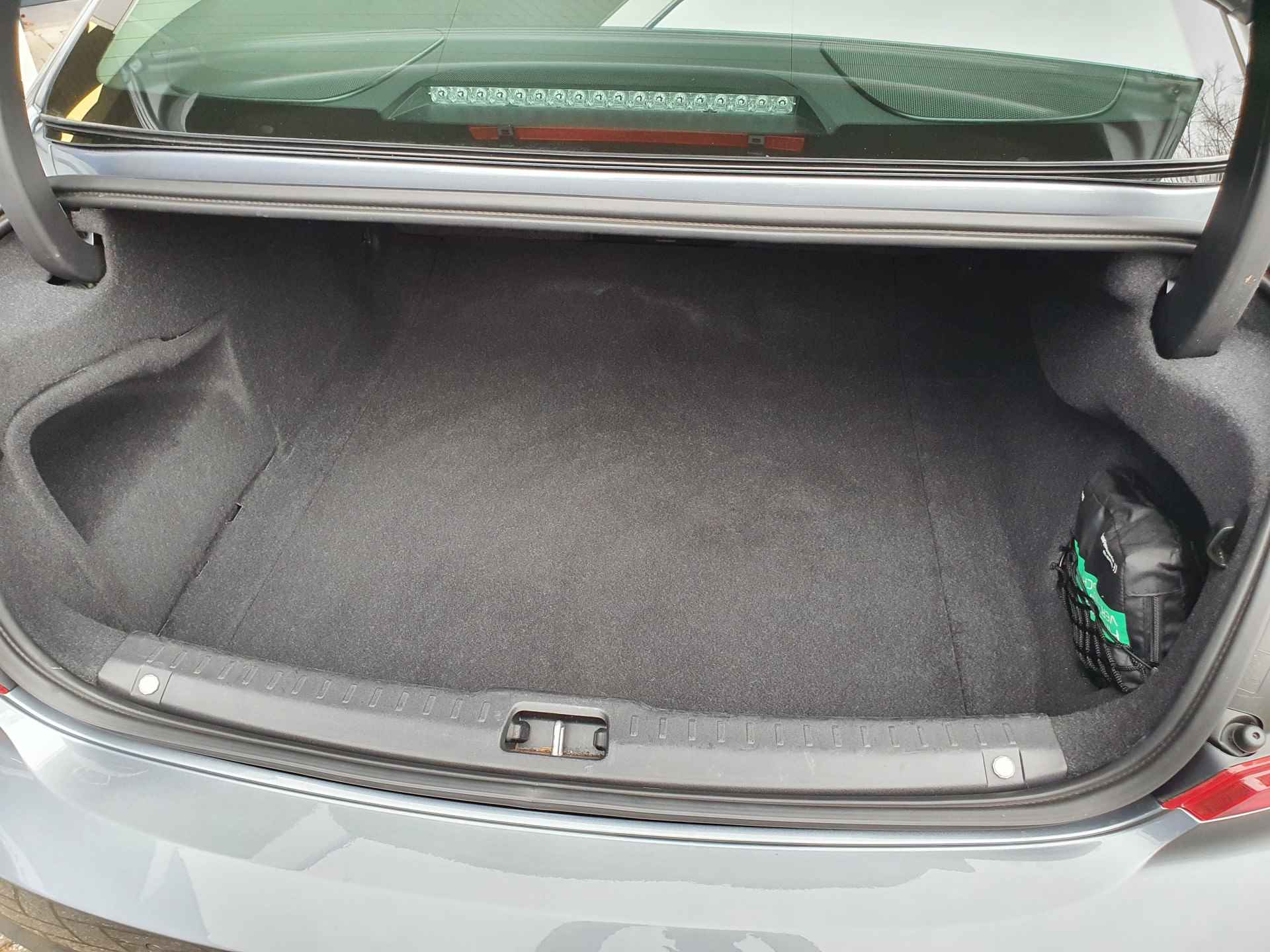 Volvo S90 2.0 T4 Momentum+ | Lederen Bekleding | Stoelverwarming | Adap. Cruise - 8/35