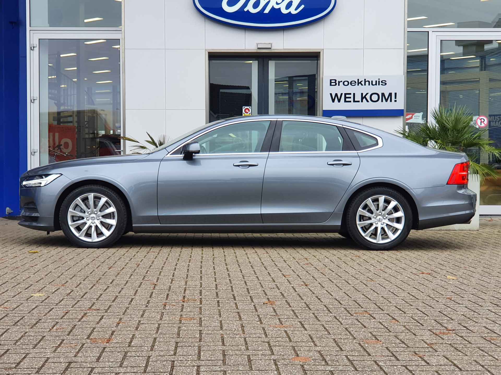 Volvo S90 2.0 T4 Momentum+ | Lederen Bekleding | Stoelverwarming | Adap. Cruise - 16/35