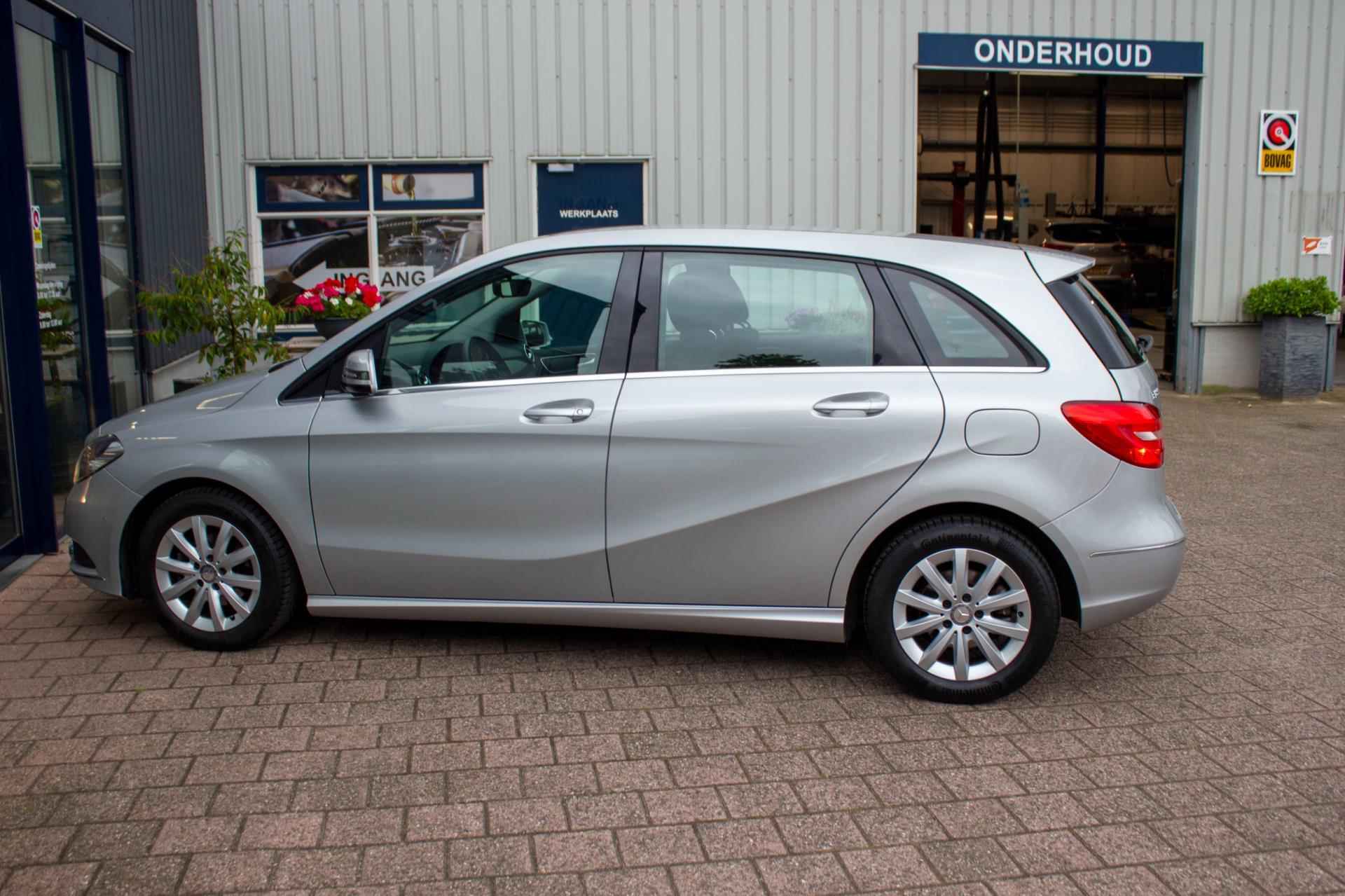 Mercedes-Benz B-klasse 180 Prestige | Prijs rijklaar incl. 12 mnd garantie | Lmv Navi Bluetooth Pdc Stoelverw - 12/48