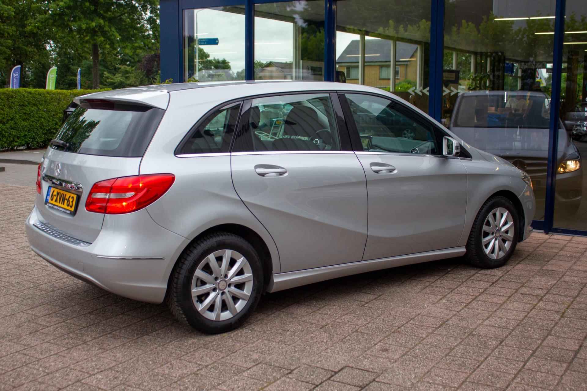 Mercedes-Benz B-klasse 180 Prestige | Prijs rijklaar incl. 12 mnd garantie | Lmv Navi Bluetooth Pdc Stoelverw - 16/48