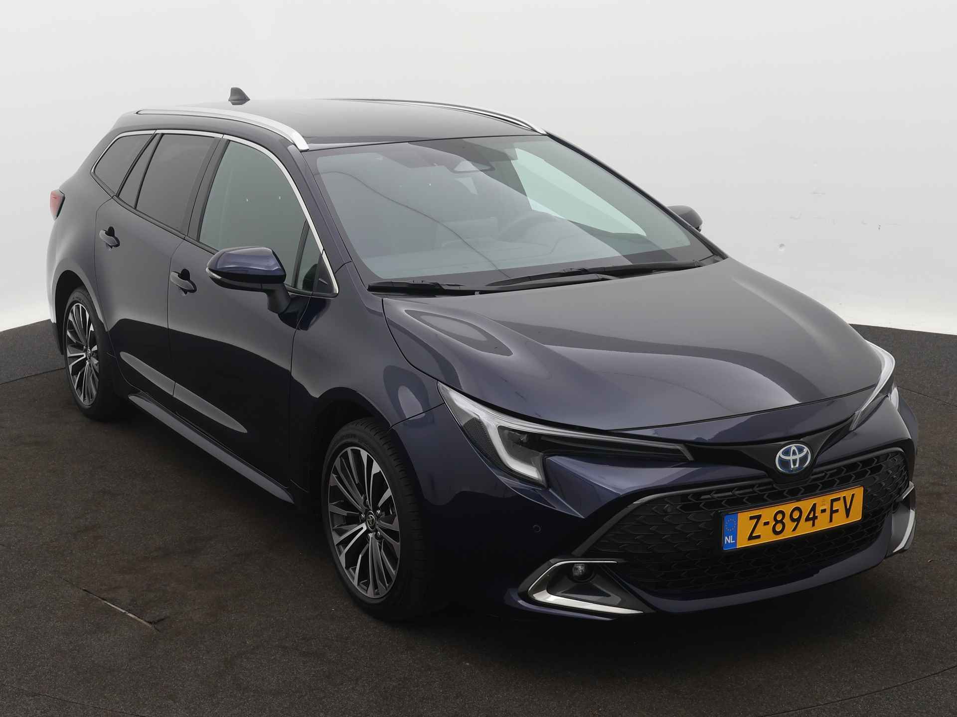 Toyota Corolla Touring Sports Hybrid 140 Dynamic | Parkeersensoren | LM velgen | Climate Control | Stoelverwarming | Draadloze telefoonlader | Cruise Control Adaptief | - 29/46