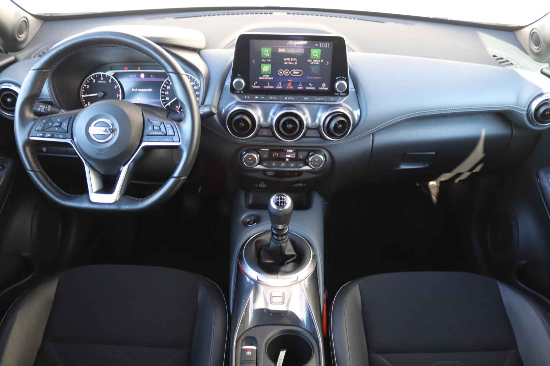 Nissan Juke 1.0 DIG-T 114 Business Premium | Navigatie | Bose Premium Audio | Voorruitverwarming | - 4/33