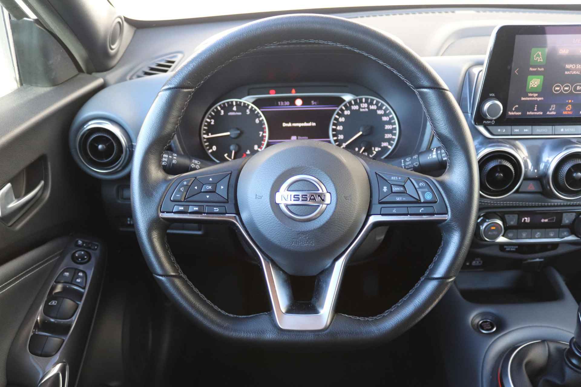 Nissan Juke 1.0 DIG-T 114 Business Premium | Navigatie | Bose Premium Audio | Voorruitverwarming | - 27/33