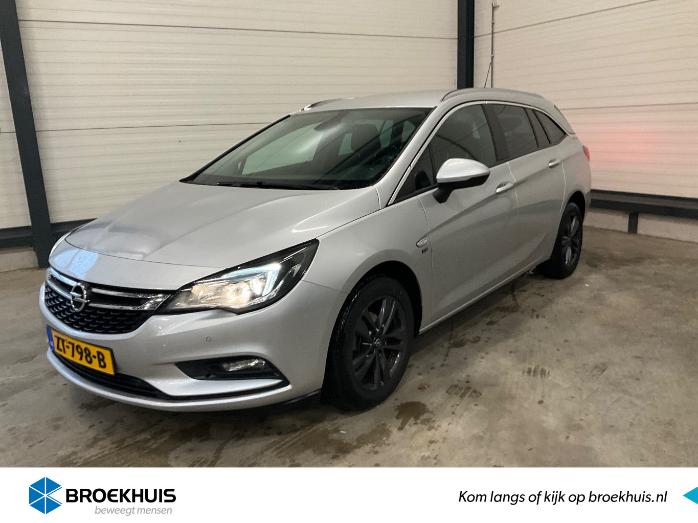 Opel Astra Sports Tourer 1.0 Turbo 120 Jaar Edition | Climate Control | Navigatie | Cruise Control | Parkeersensoren | 1e Eigenaar | Dealer