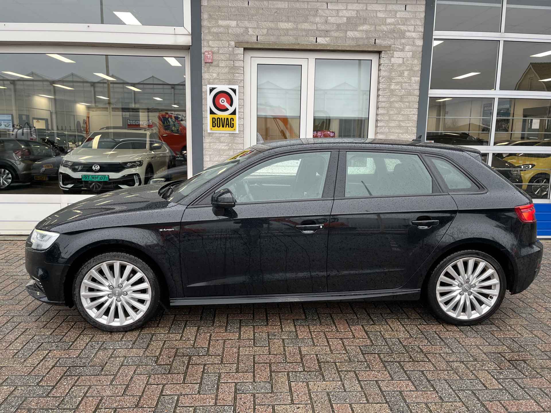 Audi A3 Sportback 1.4 e-tron Sport Pro Line plus / AUTOMAAT/ TREKHAAK/ PARK. SENSOREN/ CRUISE/ LED/ VIRTUAL COCKPIT/ STOELVERWARM./ BLUETOOTH/ NAVI/ CLIMA - 2/35