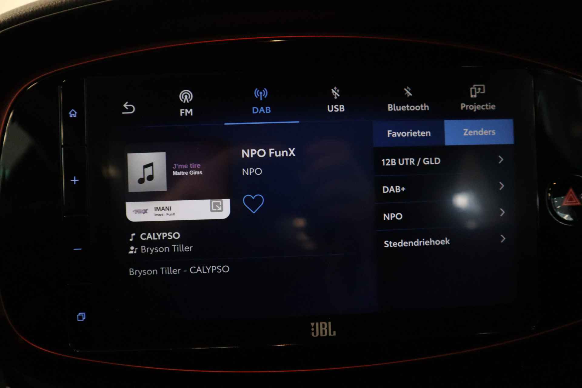 Toyota Aygo X 1.0 VVT-i MT envy JBL audio installatie , 18LMV, Navigatie, - 23/23