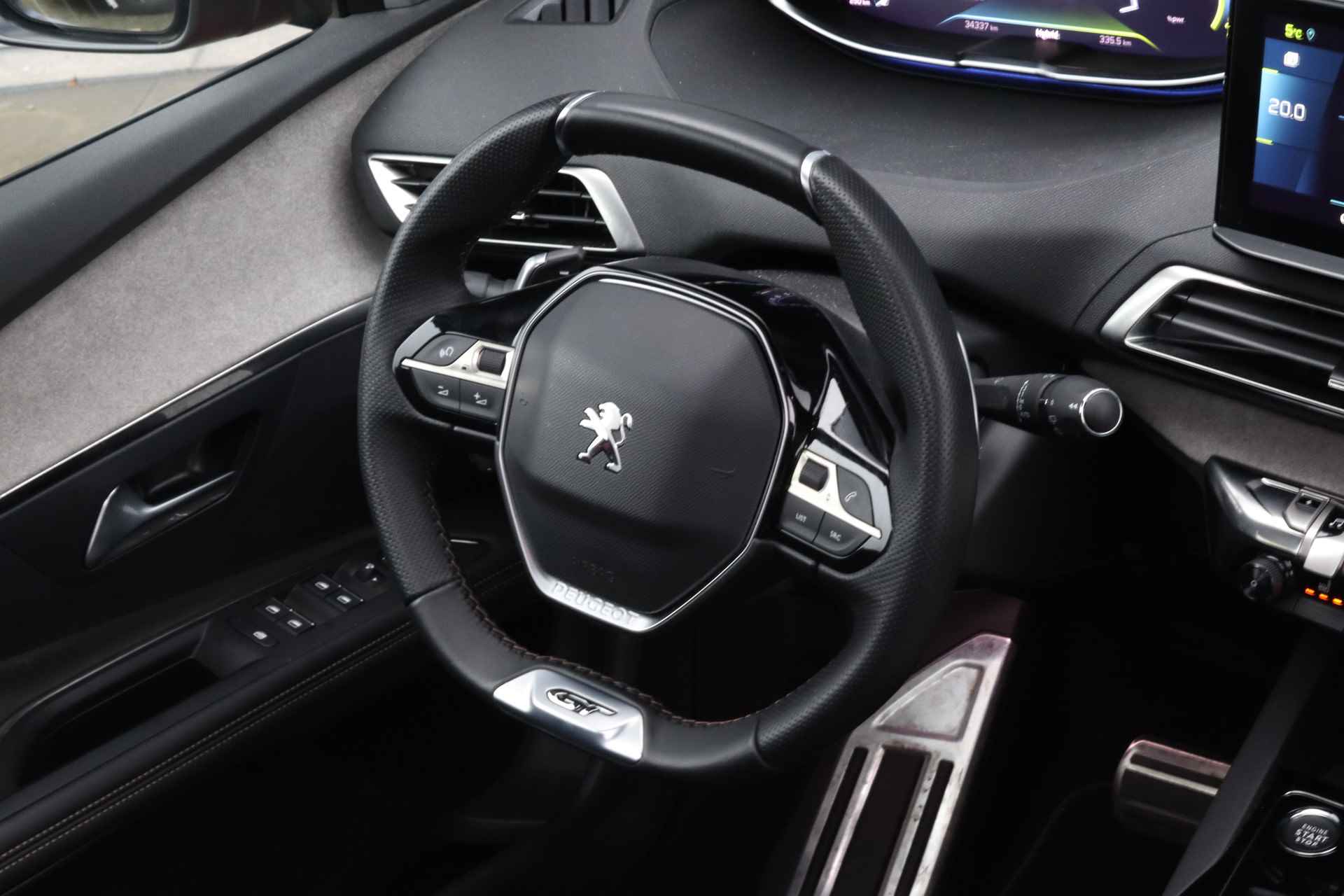 Peugeot 3008 1.6 HYbrid 225 GT - 21/46