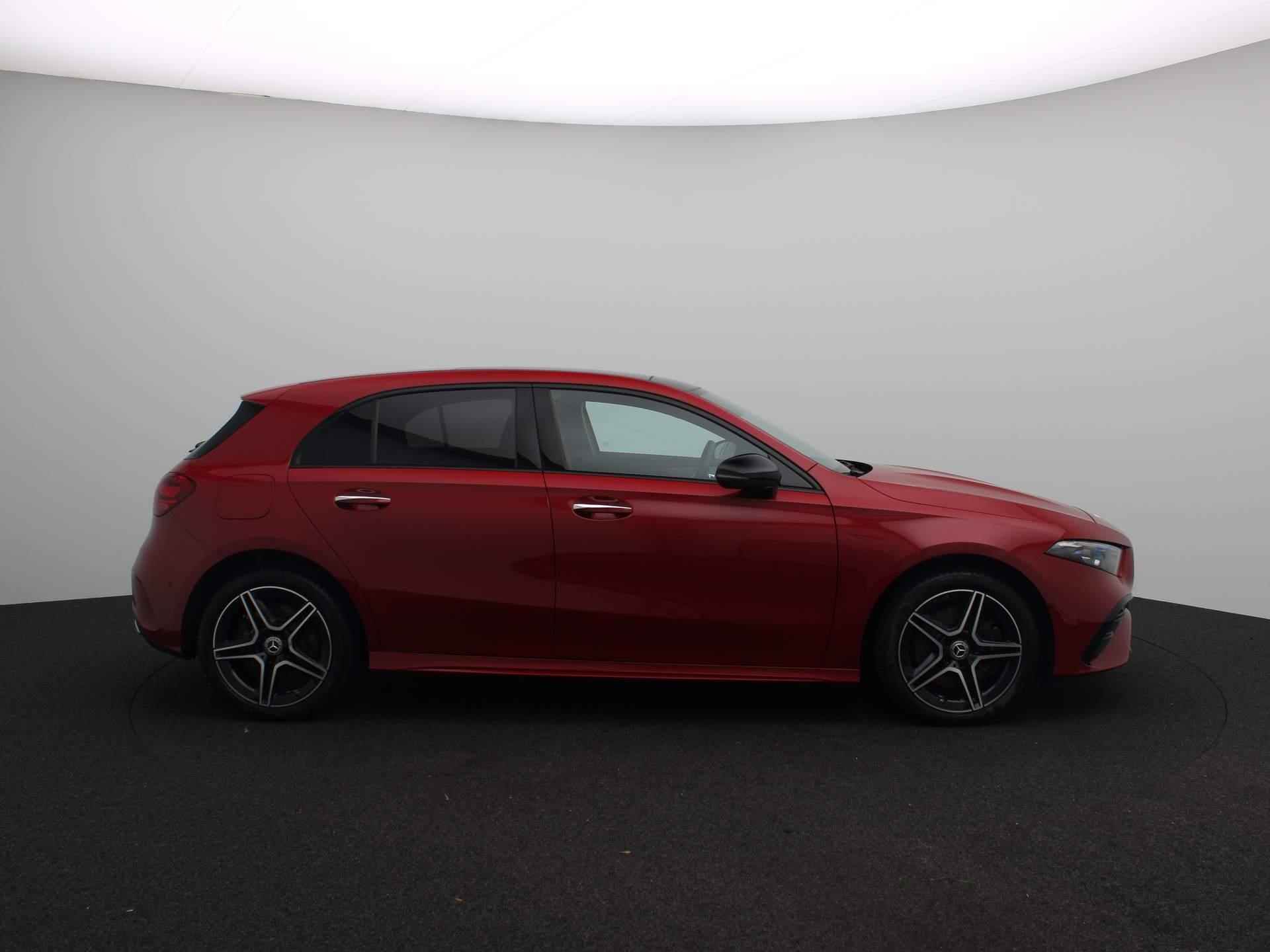 Mercedes-Benz A-klasse 250 e AMG Line 210Pk | Navigatie | Apple & Android Carplay | Adaptieve Cruise Control | Schuif/Kanteldak | Parkeersensoren en Camera | Stoel en Stuur Verwarming | - 6/29