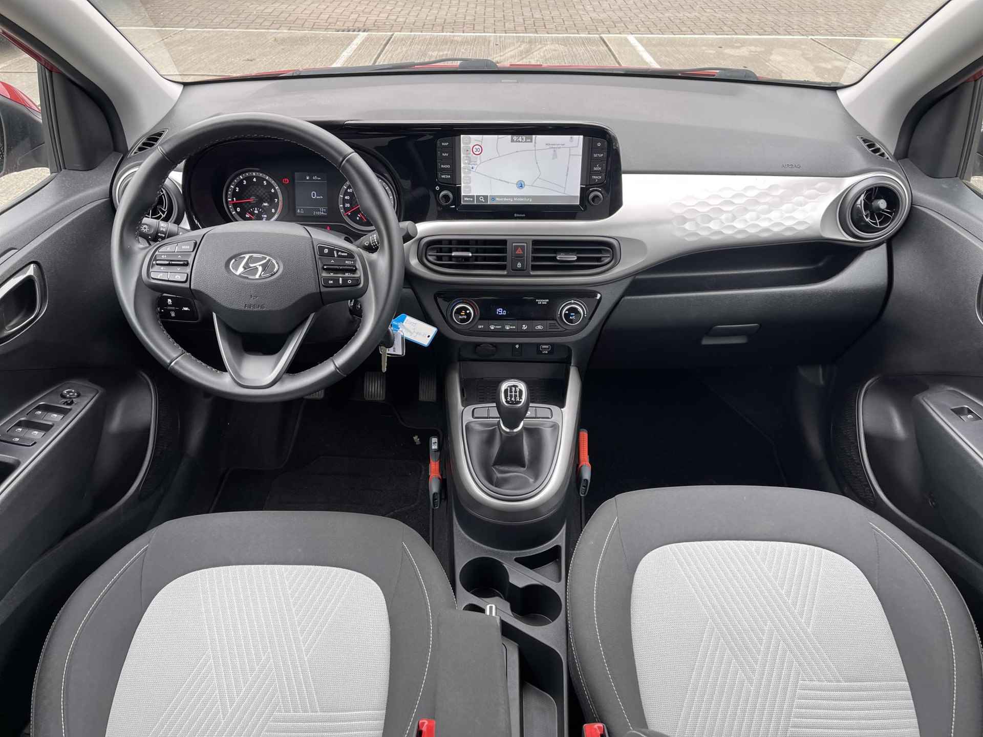 Hyundai i10 1.0 Premium | Navigatie | Camera | Apple Carplay/Android Auto | Cruise & Climate Control | Park. Sensor | Rijklaarprijs! - 13/26