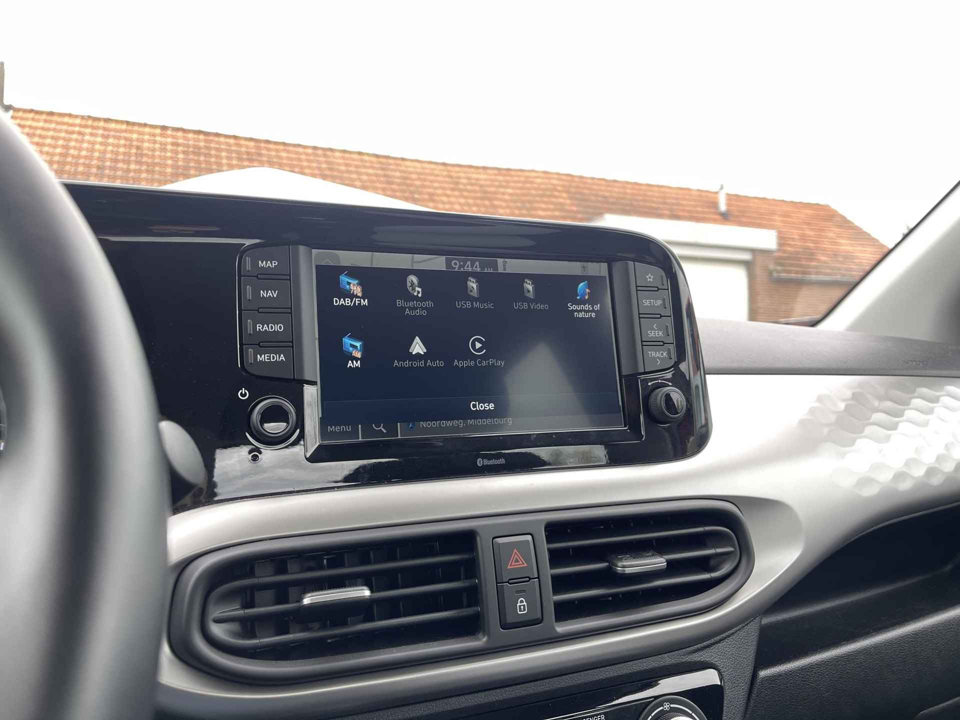 Hyundai i10 1.0 Premium | Navigatie | Camera | Apple Carplay/Android Auto | Cruise & Climate Control | Park. Sensor | Rijklaarprijs! - 17/26