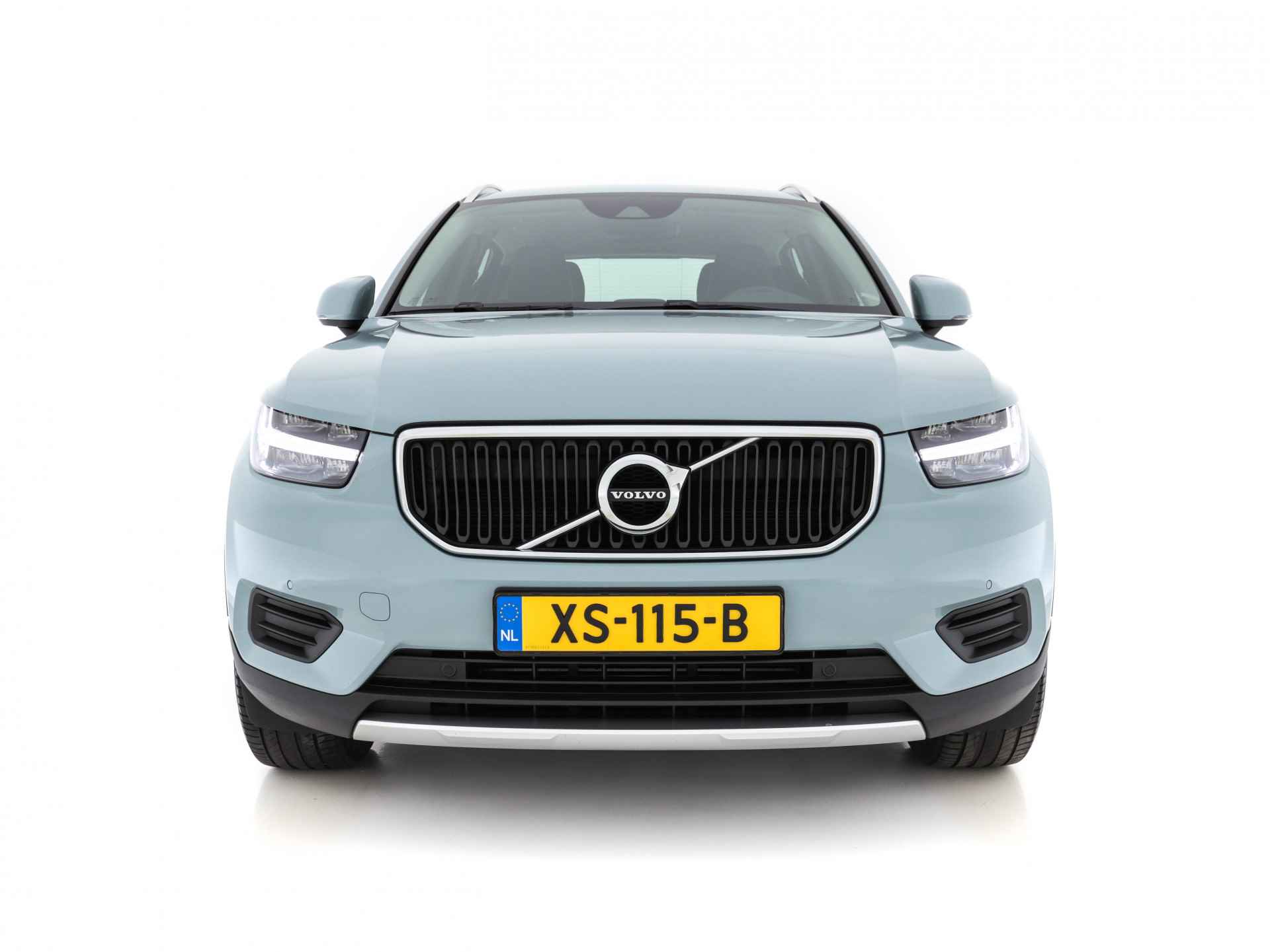 Volvo XC40 2.0 D3 Momentum Business-Pack-Connect *FULL-LED | SENSUS-NAVI-FULLMAP | LEDER-MICROFIBRE |  HIGH-PERFORMANCE-AUDIO | CAMERA | DIGI-COCKPIT | LANE-ASSIST | PDC | ECC | CRUISE | SPORT-SEATS | 18"ALU* - 2/28