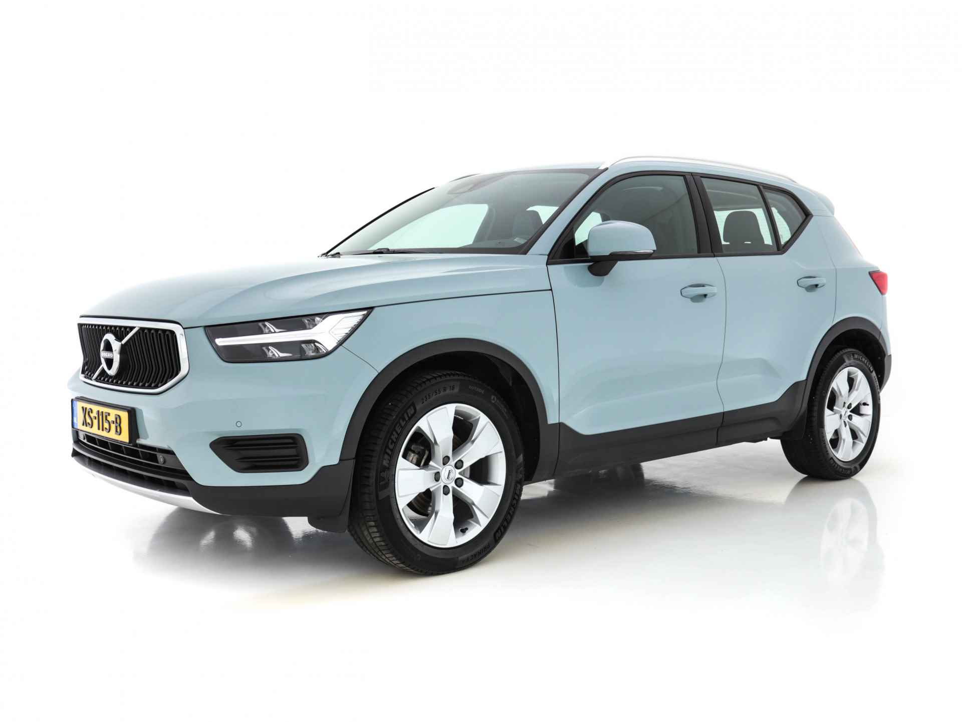 Volvo XC40 2.0 D3 Momentum Business-Pack-Connect *FULL-LED | SENSUS-NAVI-FULLMAP | LEDER-MICROFIBRE |  HIGH-PERFORMANCE-AUDIO | CAMERA | DIGI-COCKPIT | LANE-ASSIST | PDC | ECC | CRUISE | SPORT-SEATS | 18"ALU* - 3/28