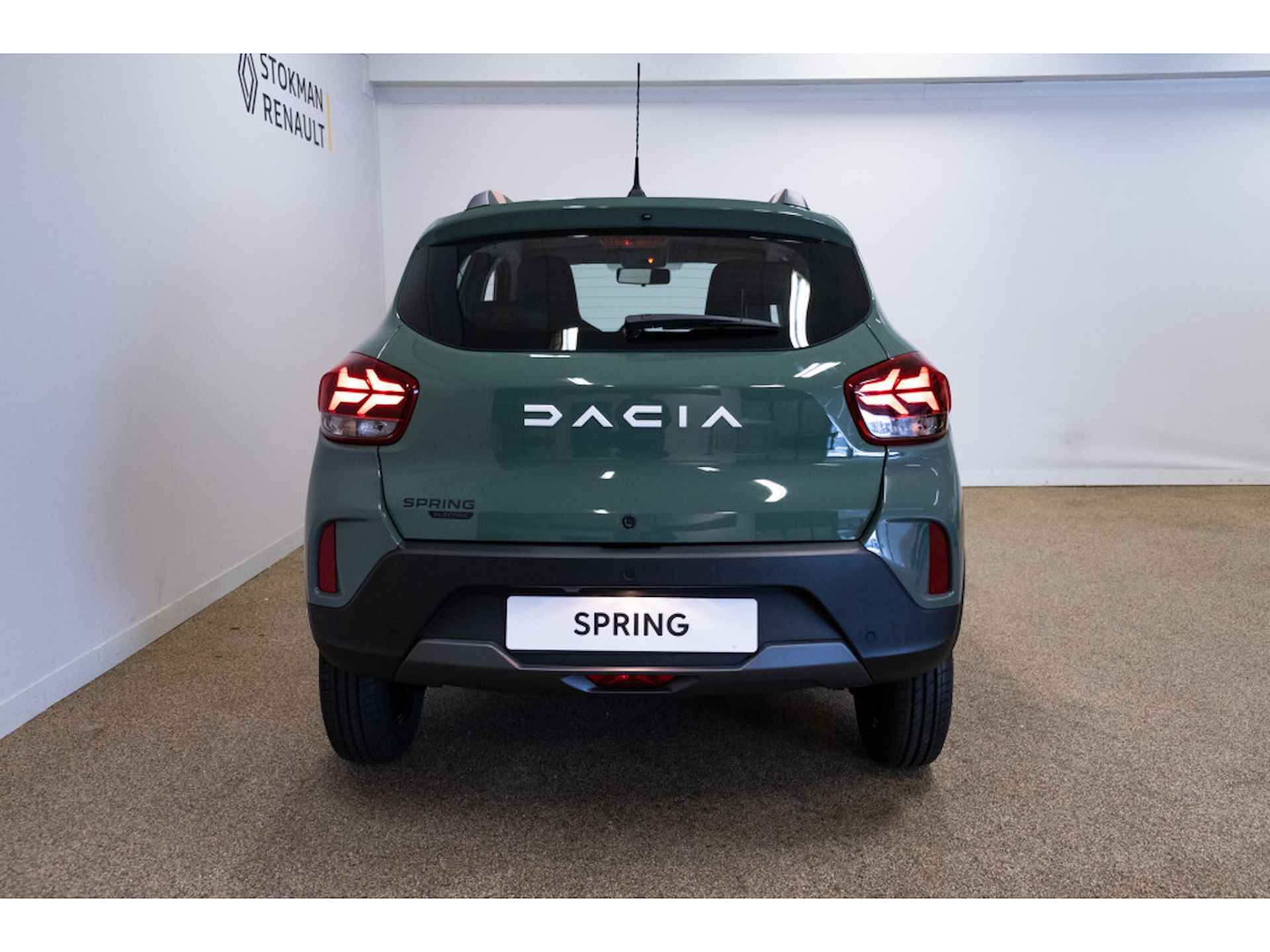 Dacia Spring Expression 27 kWh | Navigatie | Leder | DC lader 30kW | Camera | SEPP Subsidie € 2.000,- | Demonstratieauto, levering in overleg | - 7/28