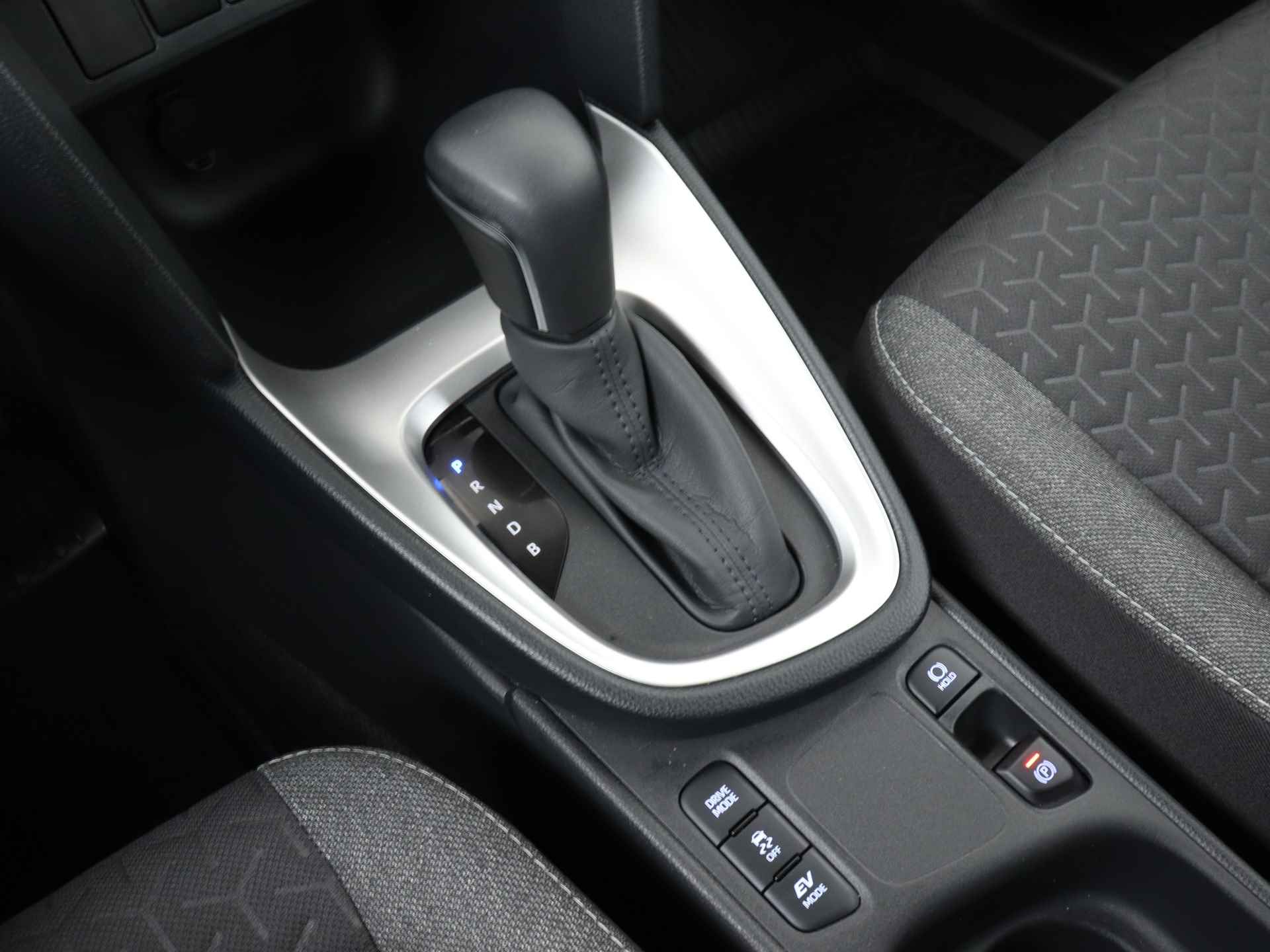 Toyota Yaris Cross 1.5 Hybrid Active Limited | Apple CarPlay / Android Auto | Adaptive Cruise Control | - 13/42