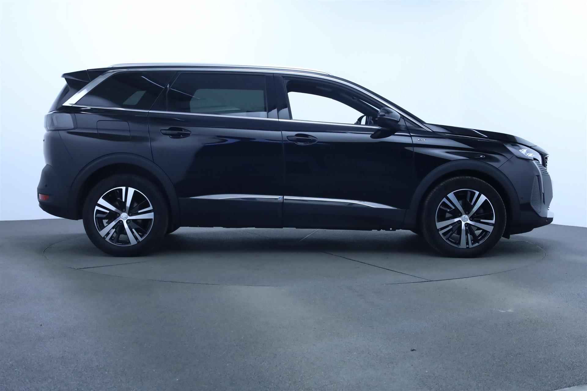 Peugeot 5008 1.6 180PK GT | Nappa Leder! | Hout afwerking | Trekhaak | Elektrische Stoel | Massage | Automaat | Adaptieve Cruise | Elektrische Klep | 7 persoons | Camera | Navigatie | 18''Lichtmetaal | Bluetooth | Carplay - 12/24