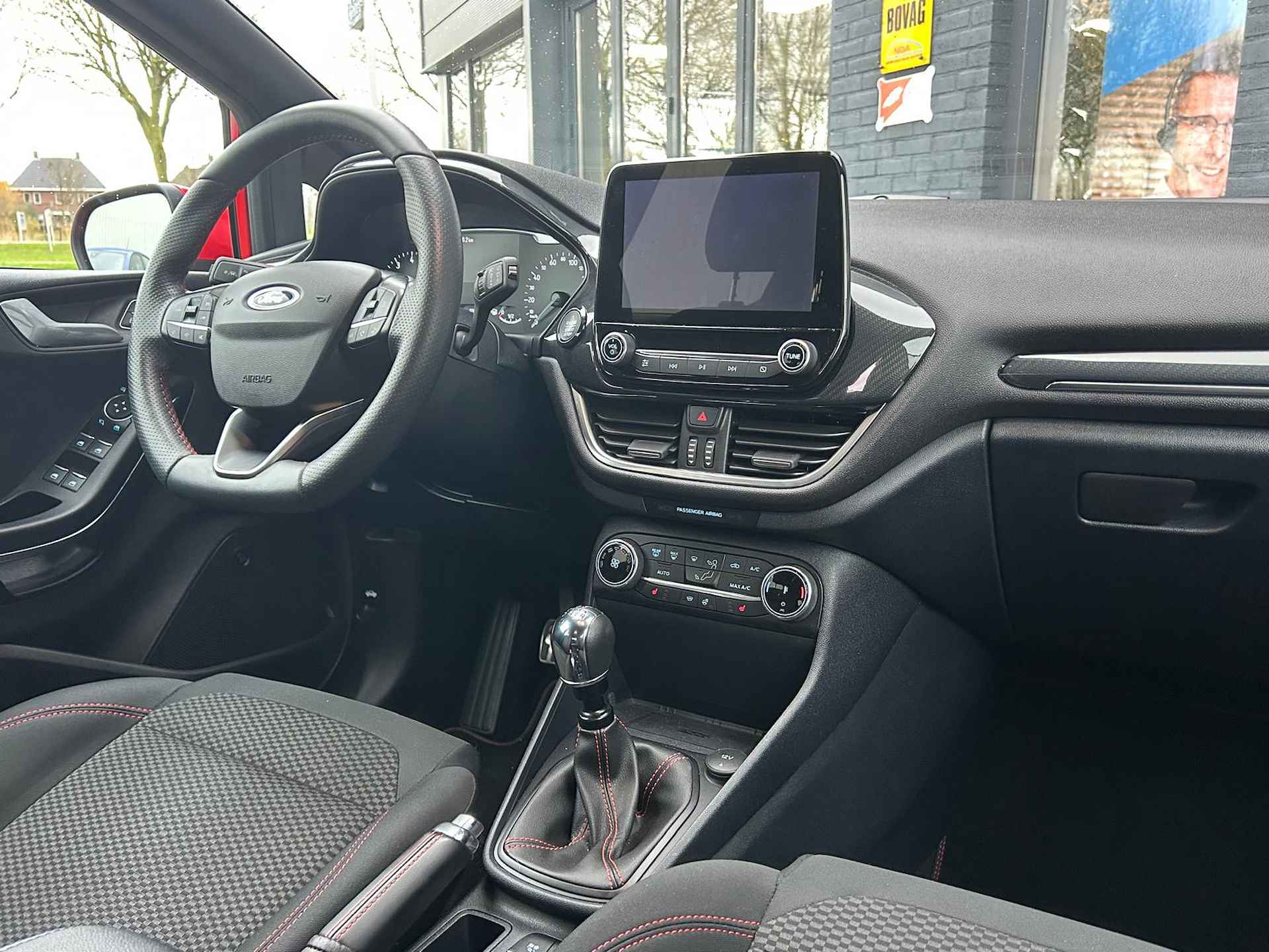 Ford Fiesta 1.0 EcoBoost ST-Line X | Hifi B&O geluidssysteem | Stoel- stuur- voorruitverwarming | Draadloze telefoonlader | Navi | Apple Car Automatisch inparkeren | Cruise control | Climate control | - 14/35