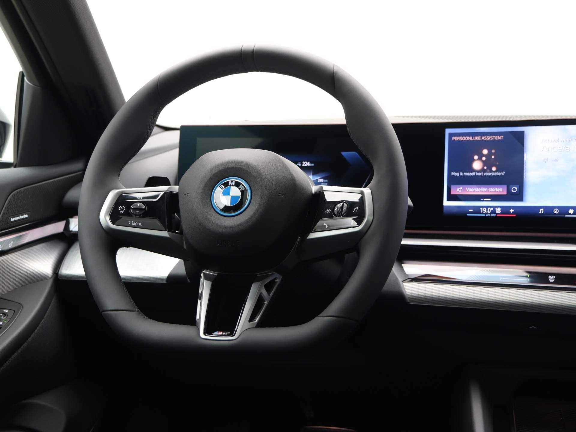 BMW i5 Touring eDrive40 M-Sport - 3/29