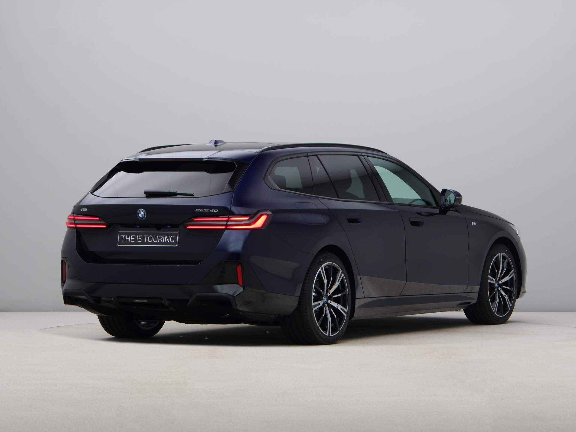 BMW i5 Touring eDrive40 M-Sport - 10/29