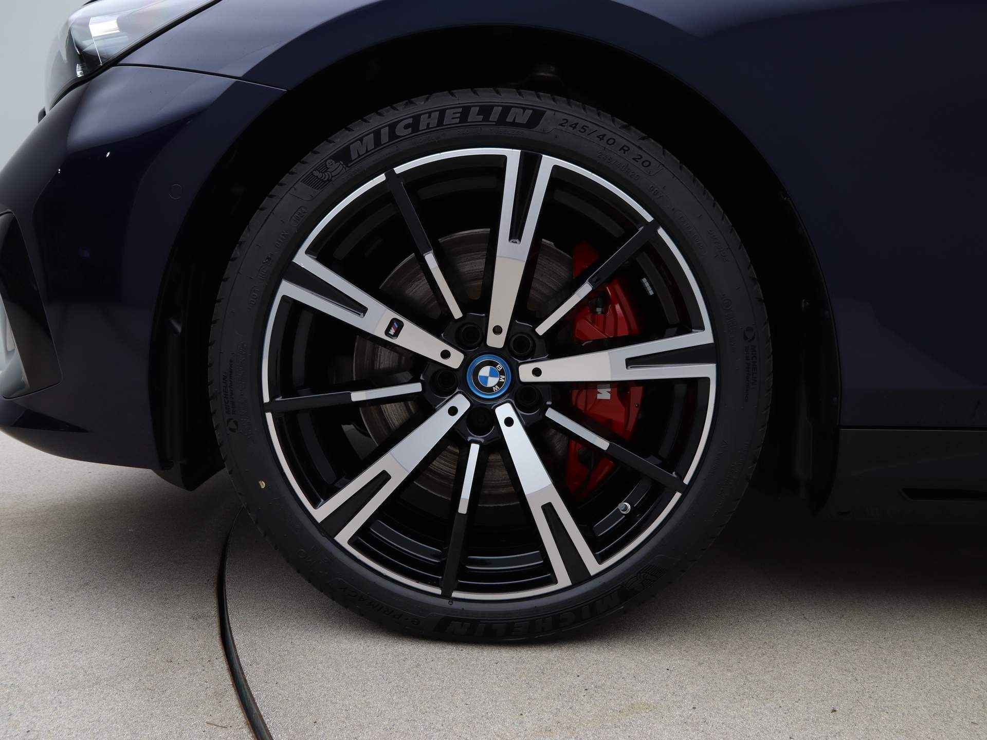 BMW i5 Touring eDrive40 M-Sport - 21/29