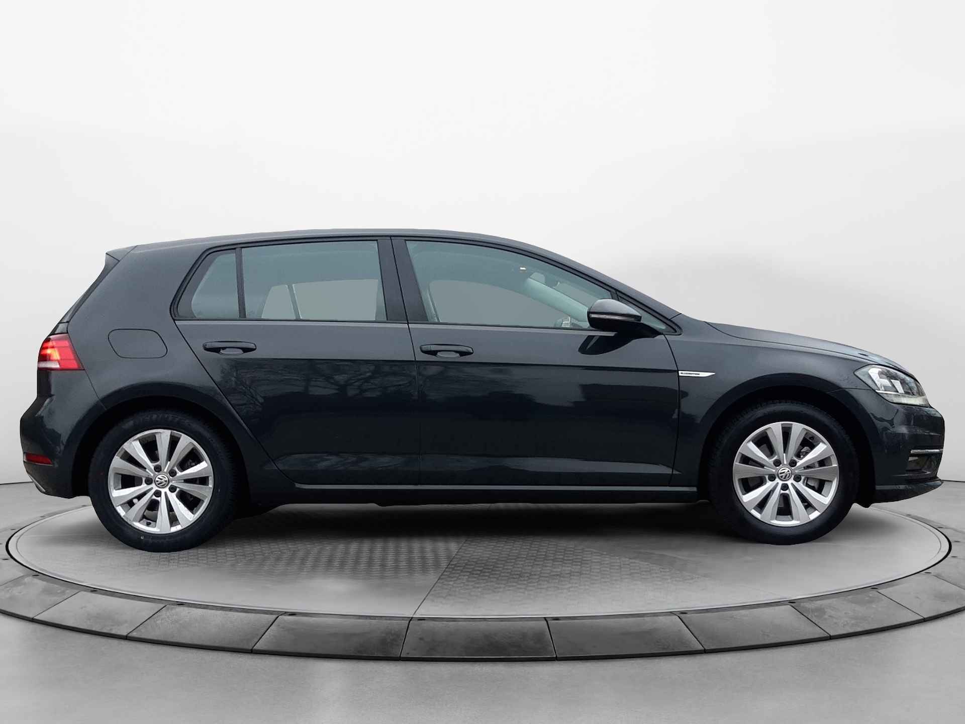 Volkswagen Golf 1.5 TSI Comfortline (131 PK) 1e-Eig, V.W.-Dealer-Onderh, 12-Mnd-BOVAG, NL-Auto, Alarm-Klasse-3, Navigatie/Apple-Carplay/Android-Auto, Adaptive-Cruisecontrol, Parkeersensoren-V+A, Lm-Velgen-16Inch Privacy-Glas - 5/35