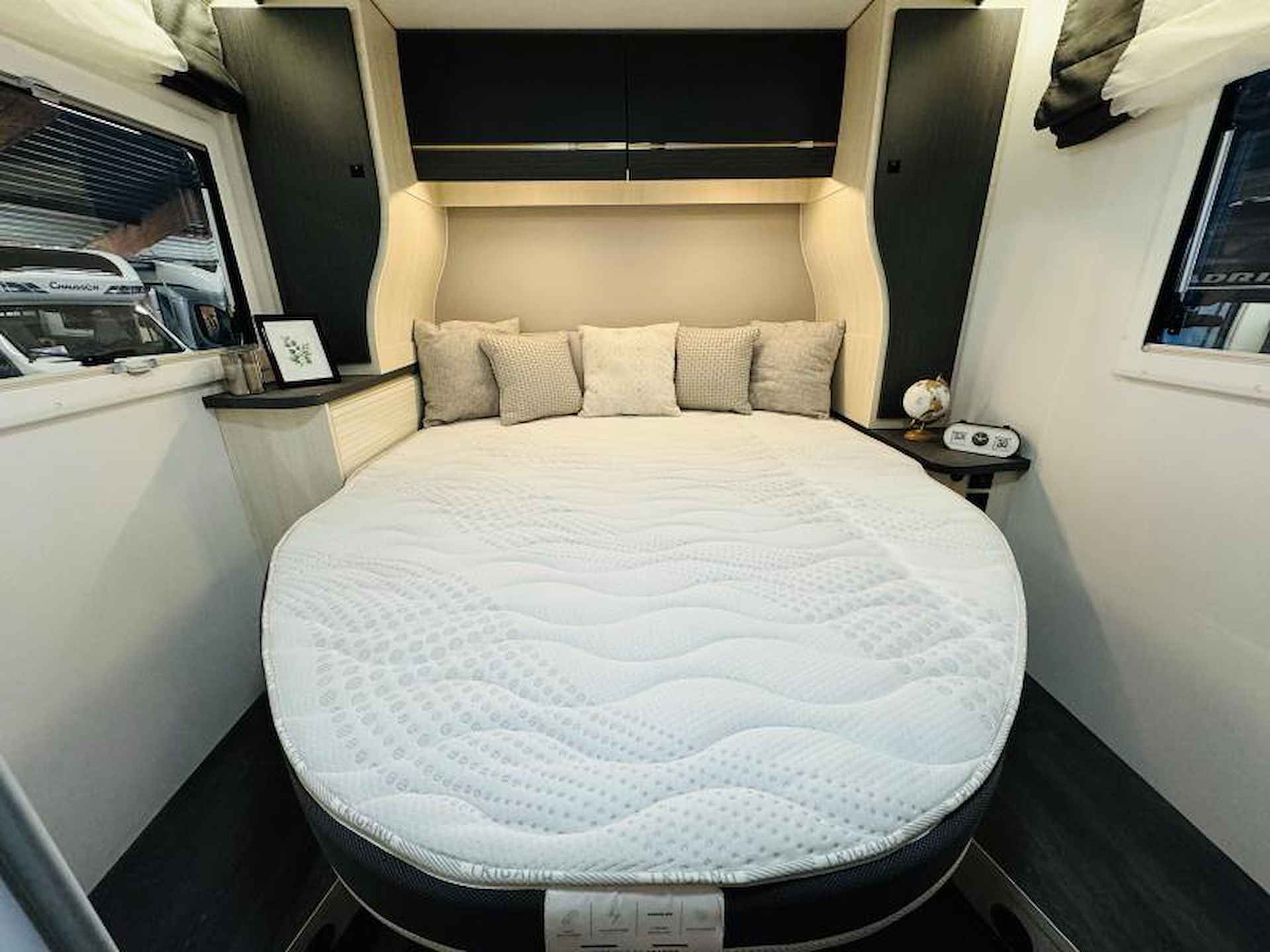 Challenger Graphite Premium 328 Automaat Queensbed Hefbed - 4/23