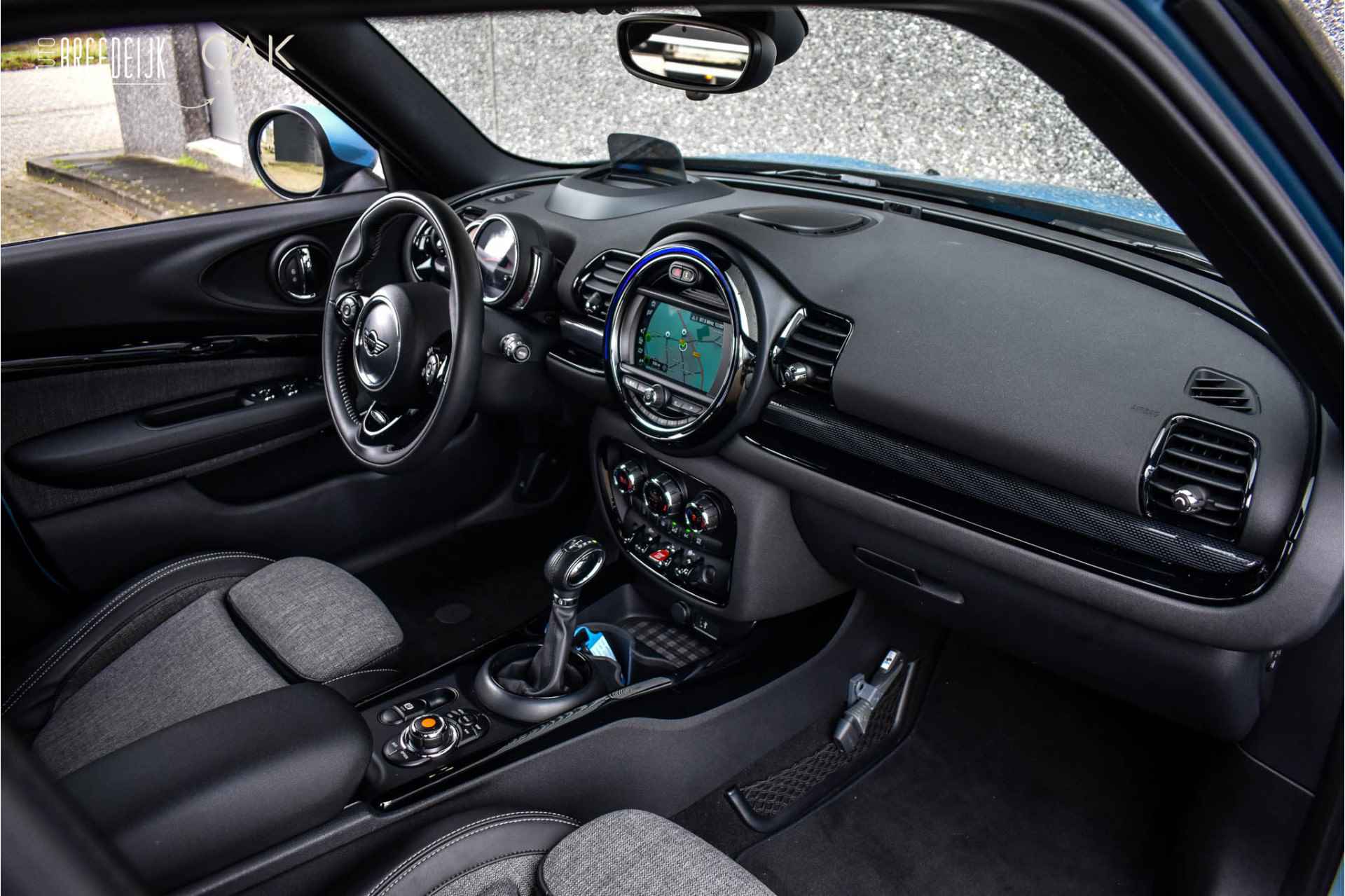 MINI Clubman 1.5 Cooper Aut. | Navigatie | Carplay | Half Leder | Head-Up | LED | PDC | 17"LM | Electric Blue - 22/24