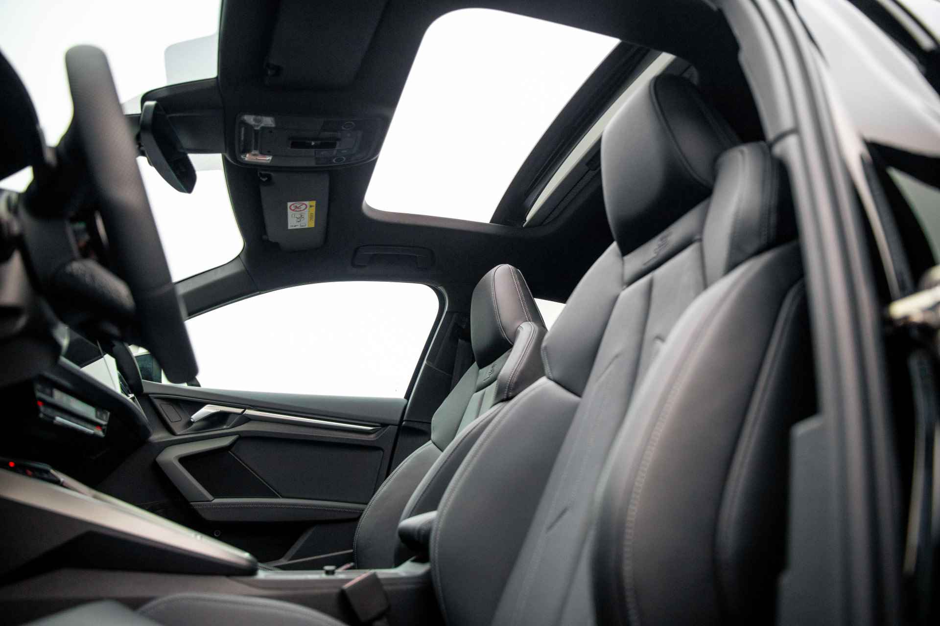 Audi A3 Limousine 35 TFSI 150 pk S edition | Sonos | Adaptive cruise | 19" - 13/22