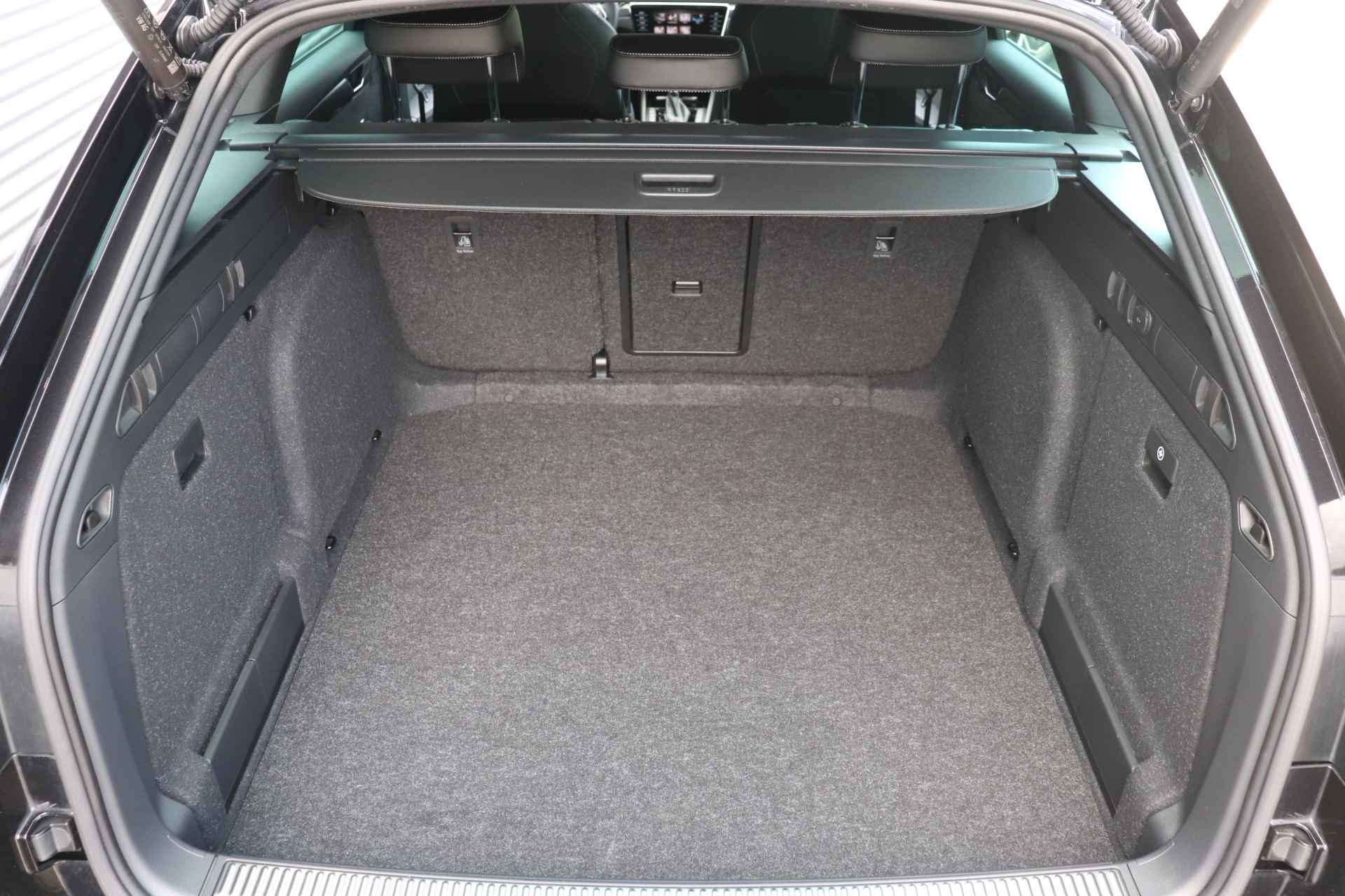 Škoda Superb Combi 2.0 TSI 190pk AUTOMAAT Sportline Business | Stoel- & stuurwielverwarming | Adaptieve cruise control | Elektrische bestuurdersstoel incl. geheugen | - 37/39