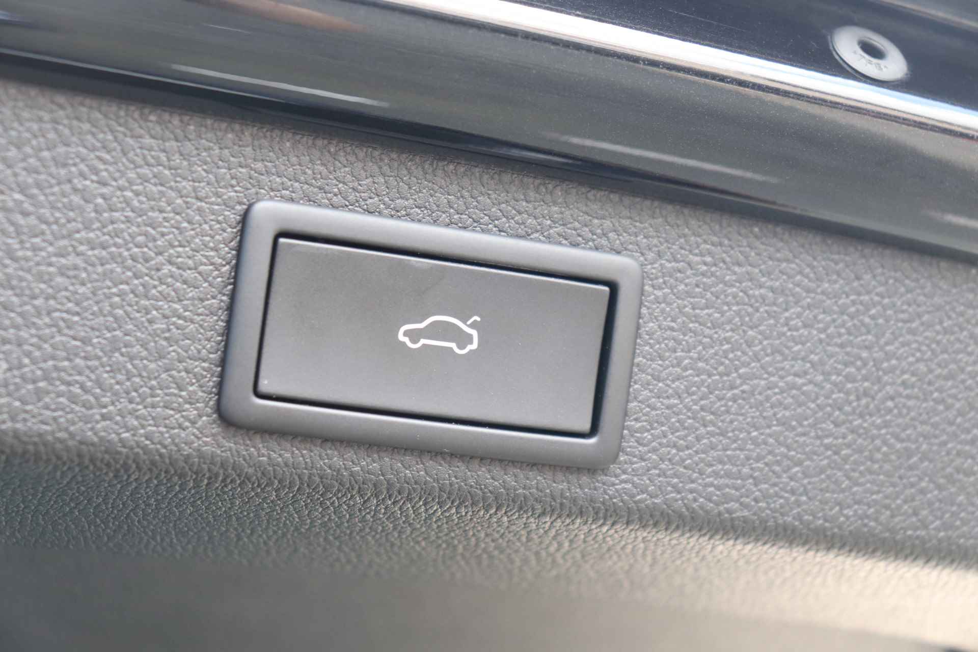 Škoda Superb Combi 2.0 TSI 190pk AUTOMAAT Sportline Business | Stoel- & stuurwielverwarming | Adaptieve cruise control | Elektrische bestuurdersstoel incl. geheugen | - 38/39
