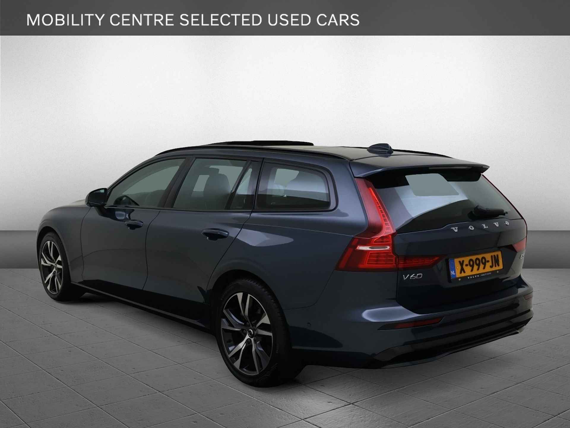 Volvo V60 2.0 B3 Plus Dark Volle auto! | Trekhaak | 360 | Panoramadak - 4/36