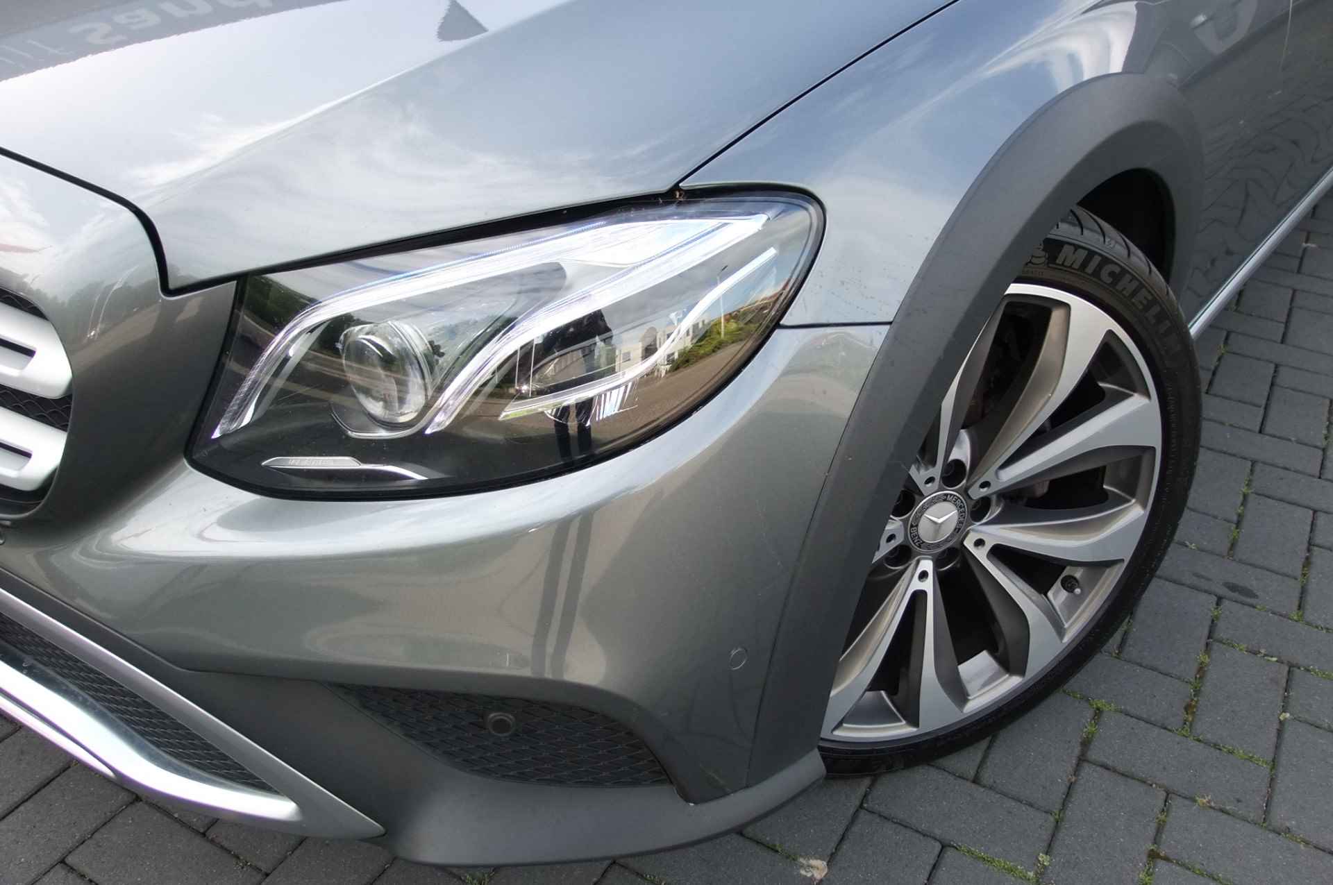 Mercedes-Benz E-Klasse All-Terrain 220 d 4MATIC Prestige Plus / Carbon / 20 inch/ Panorama/ Leer / Trekhaak af-fabriek / Burmester - 7/36