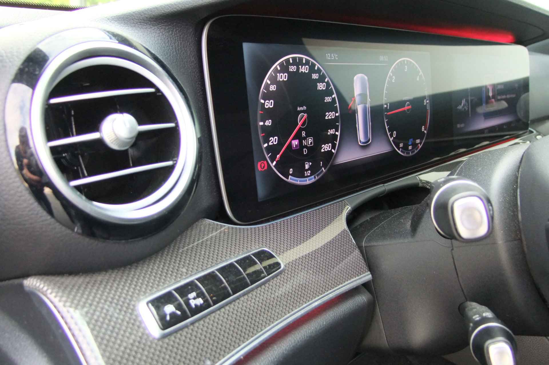 Mercedes-Benz E-Klasse All-Terrain 220 d 4MATIC Prestige Plus / Carbon / 20 inch/ Panorama/ Leer / Trekhaak af-fabriek / Burmester - 26/36