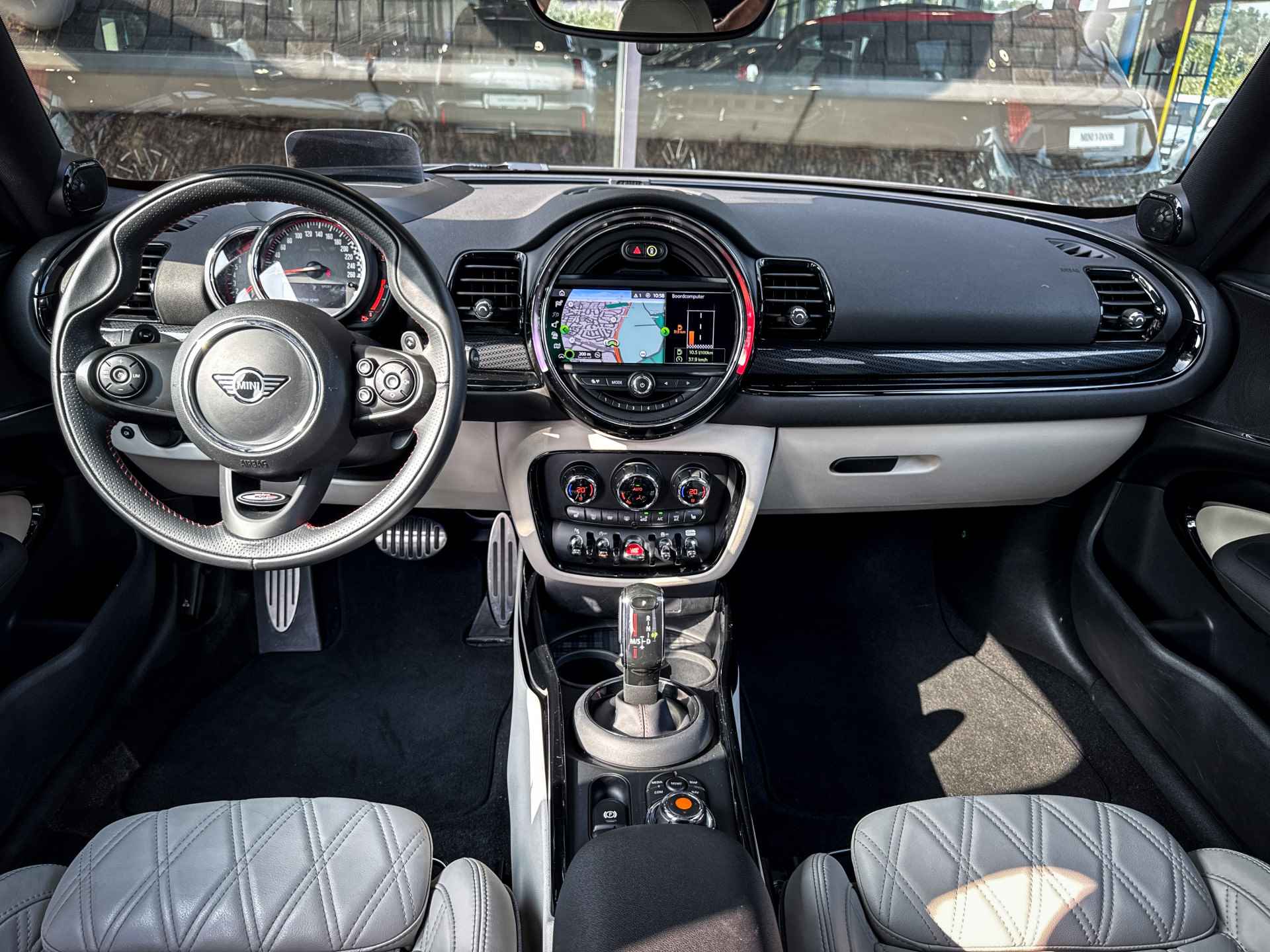 MINI Clubman JCW ALL4 Chili Automaat / Panoramadak / Achteruitrijcamera / Stoelverwarming / LED / Harman Kardon / Head-Up / Cruise Control / Comfort Access - 6/37