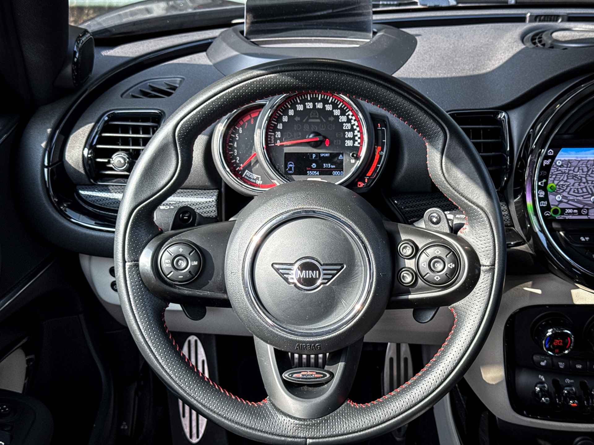 MINI Clubman JCW ALL4 Chili Automaat / Panoramadak / Achteruitrijcamera / Stoelverwarming / LED / Harman Kardon / Head-Up / Cruise Control / Comfort Access - 18/37