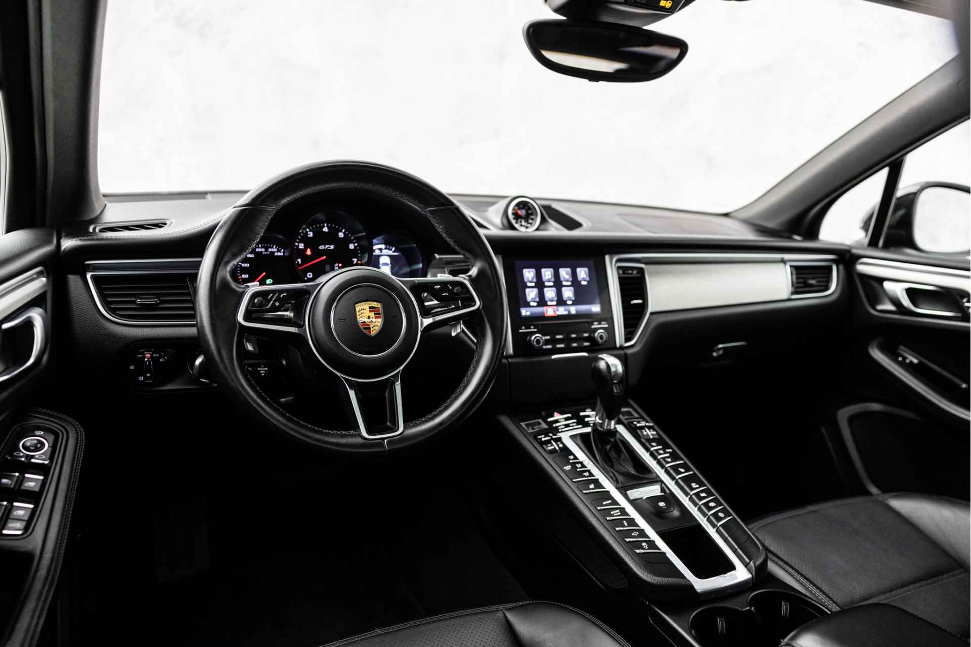 Porsche Macan 3.0 GTS | Pano | Sport Design | Luchtvering | PDLS+ - 18/47