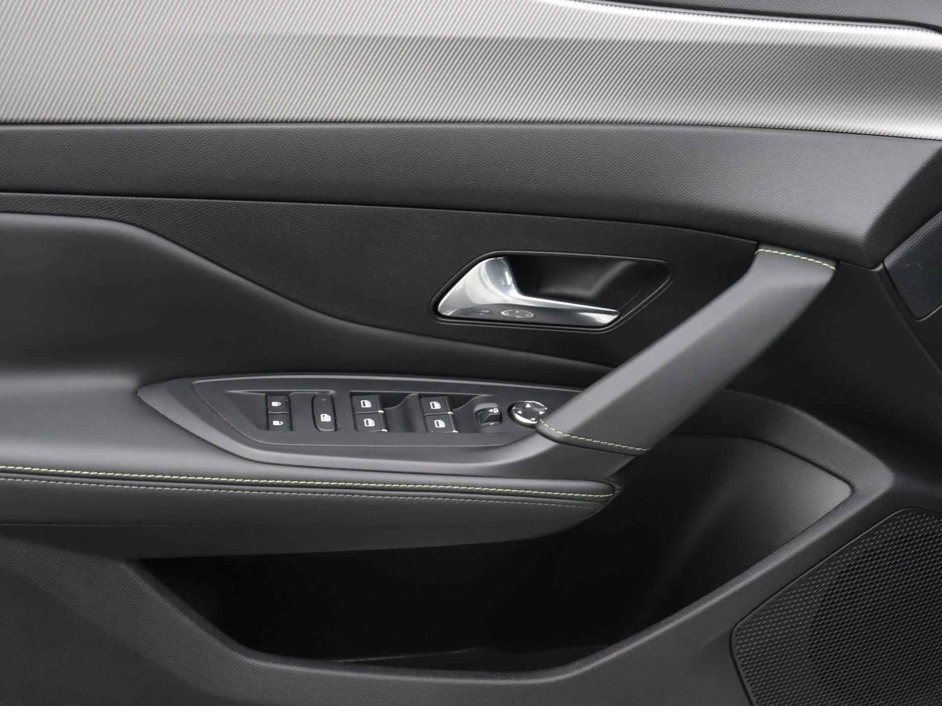Peugeot 308 SW HYbrid GT 225pk Automaat | Navigatie | Dodehoek Detectie | Adaptieve Cruise Control | FOCAL Audiosysteem | Elektrisch Bedienbare Achterklep - 25/43
