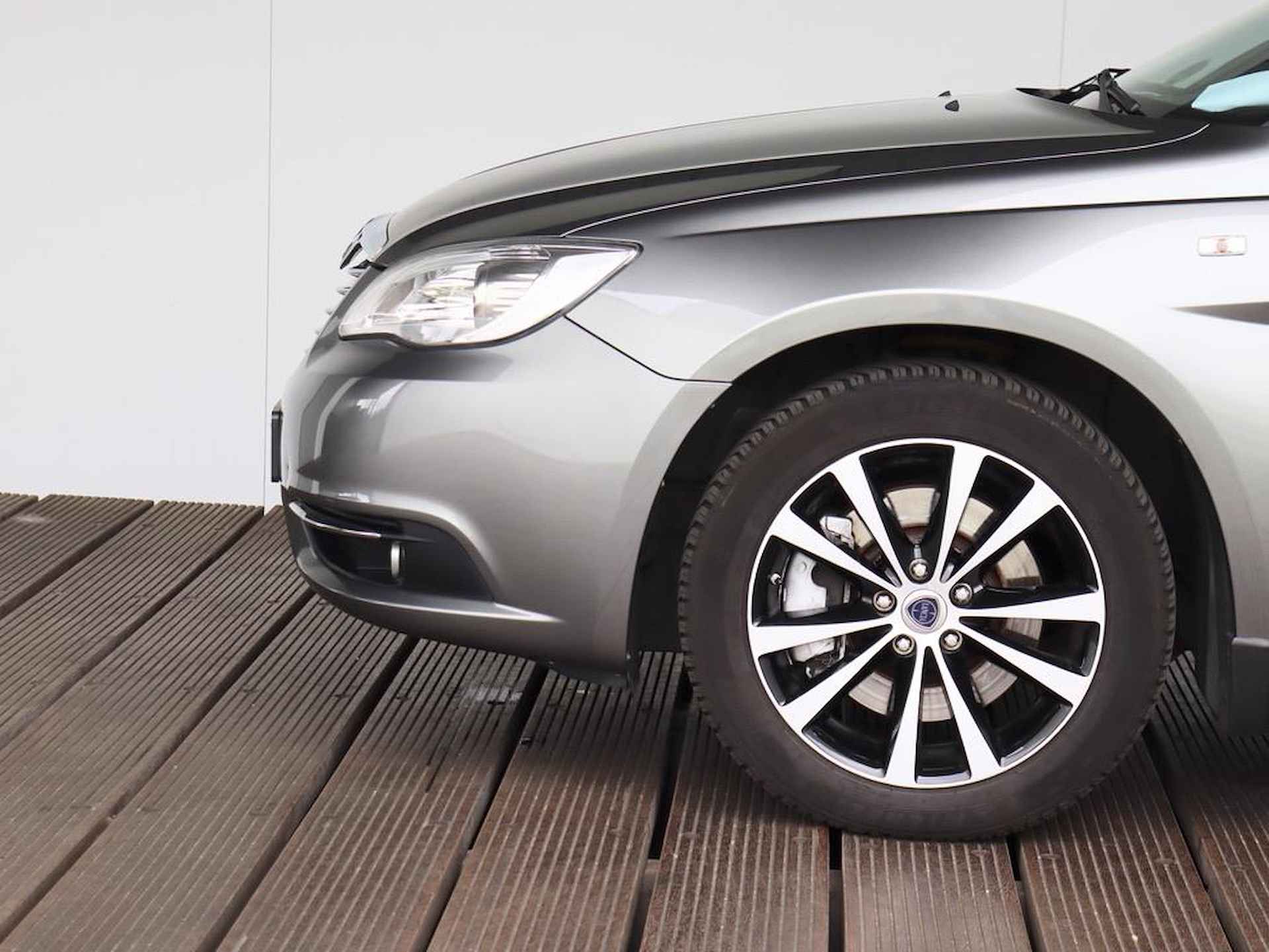 Lancia Flavia Cabriolet 2.4 Automaat | Navi | Stoelverwarming | 18 INCH | - 5/29