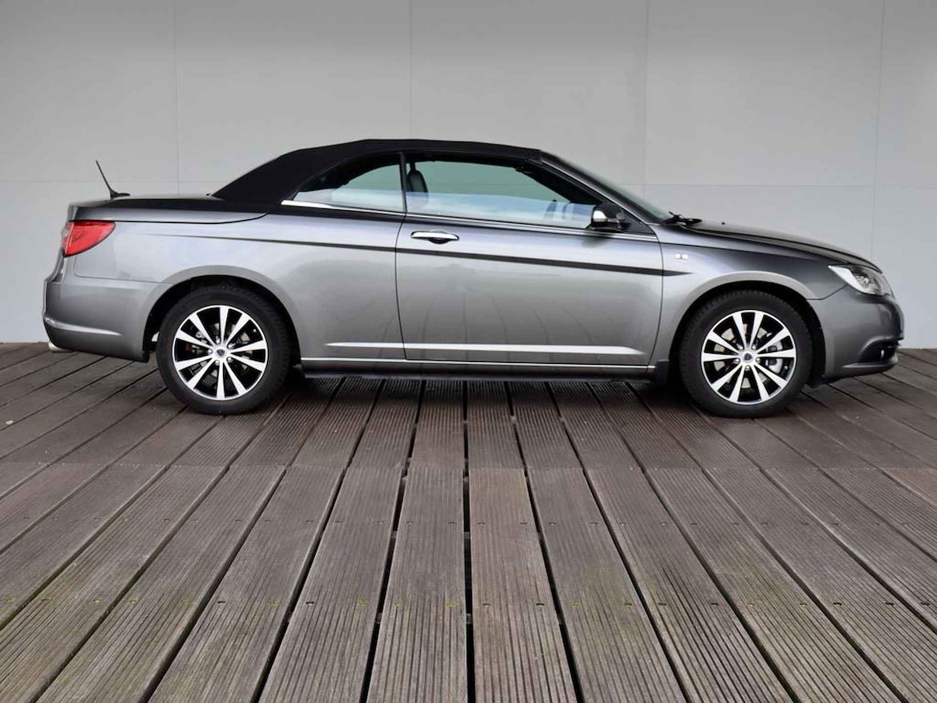 Lancia Flavia Cabriolet 2.4 Automaat | Navi | Stoelverwarming | 18 INCH | - 15/29