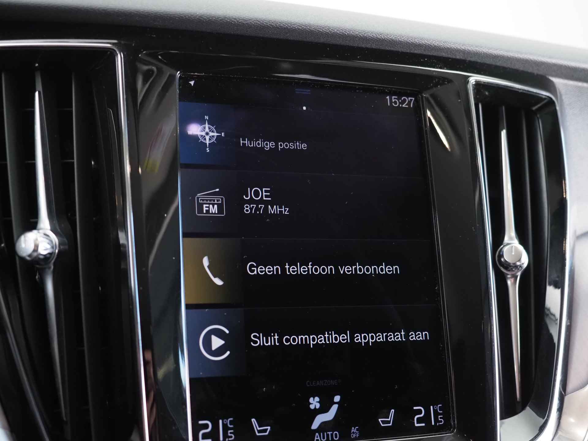 Volvo V60 2.0 B3 Business Pro | achteruitrijcamera | Parkeersensor Voor en Achter | Cruise Control | Apple CarPlay/Andriod Auto | DAB | LED | Keyless Entry/Start | Verwarmde Voorruit | - 25/37