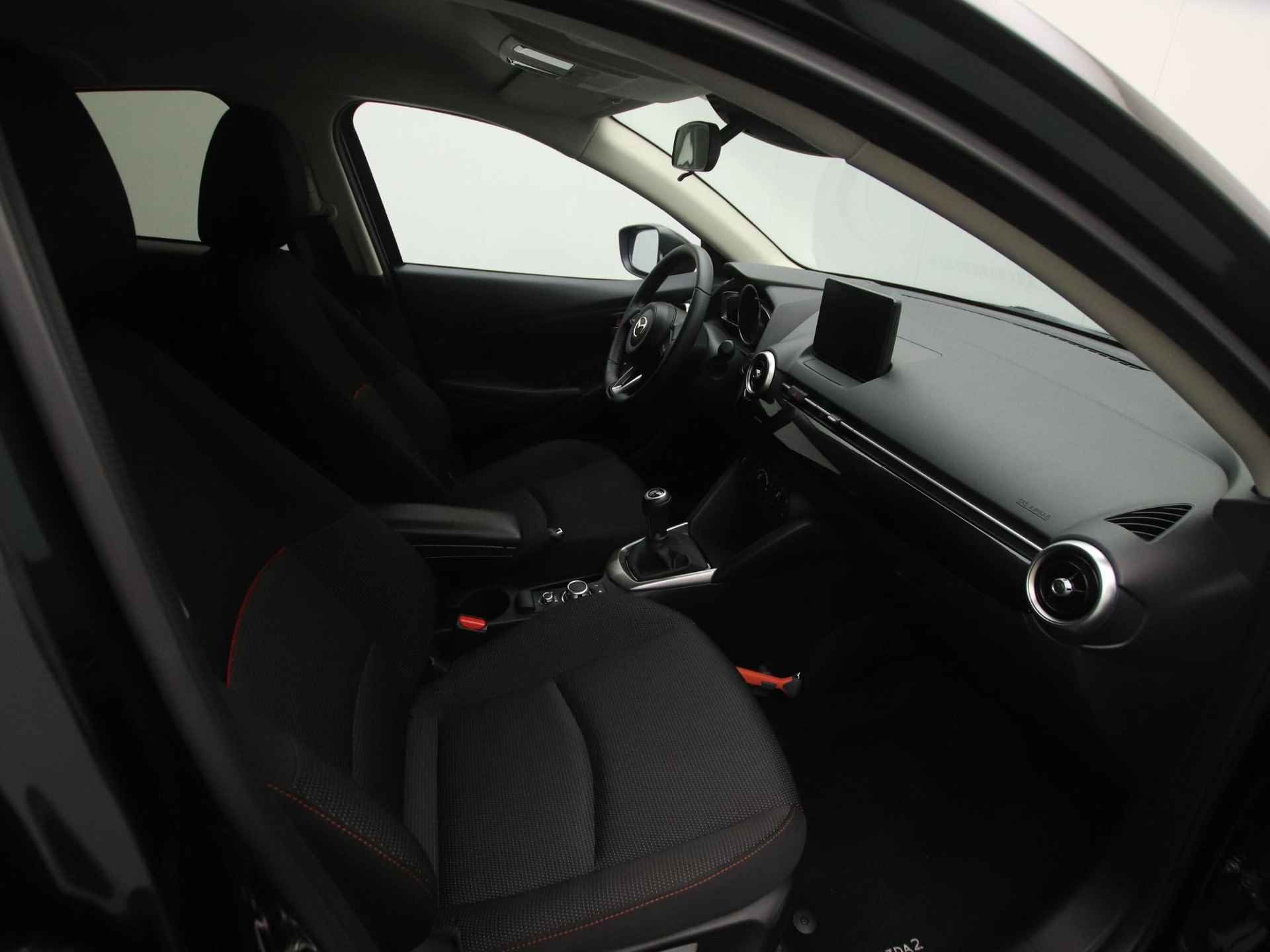 Mazda 2 1.5 Skyactiv-G Sportive met navigatie : dealer onderhouden - 20/46