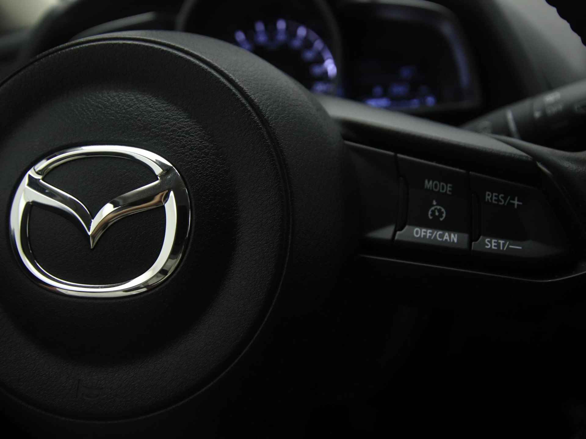 Mazda 2 1.5 Skyactiv-G Sportive met navigatie : dealer onderhouden - 25/46