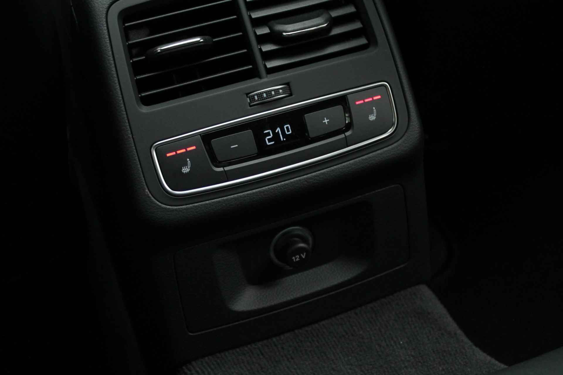 Audi A4 Avant 45 TFSI S-Line Pano | ACC | Leder - 17/33