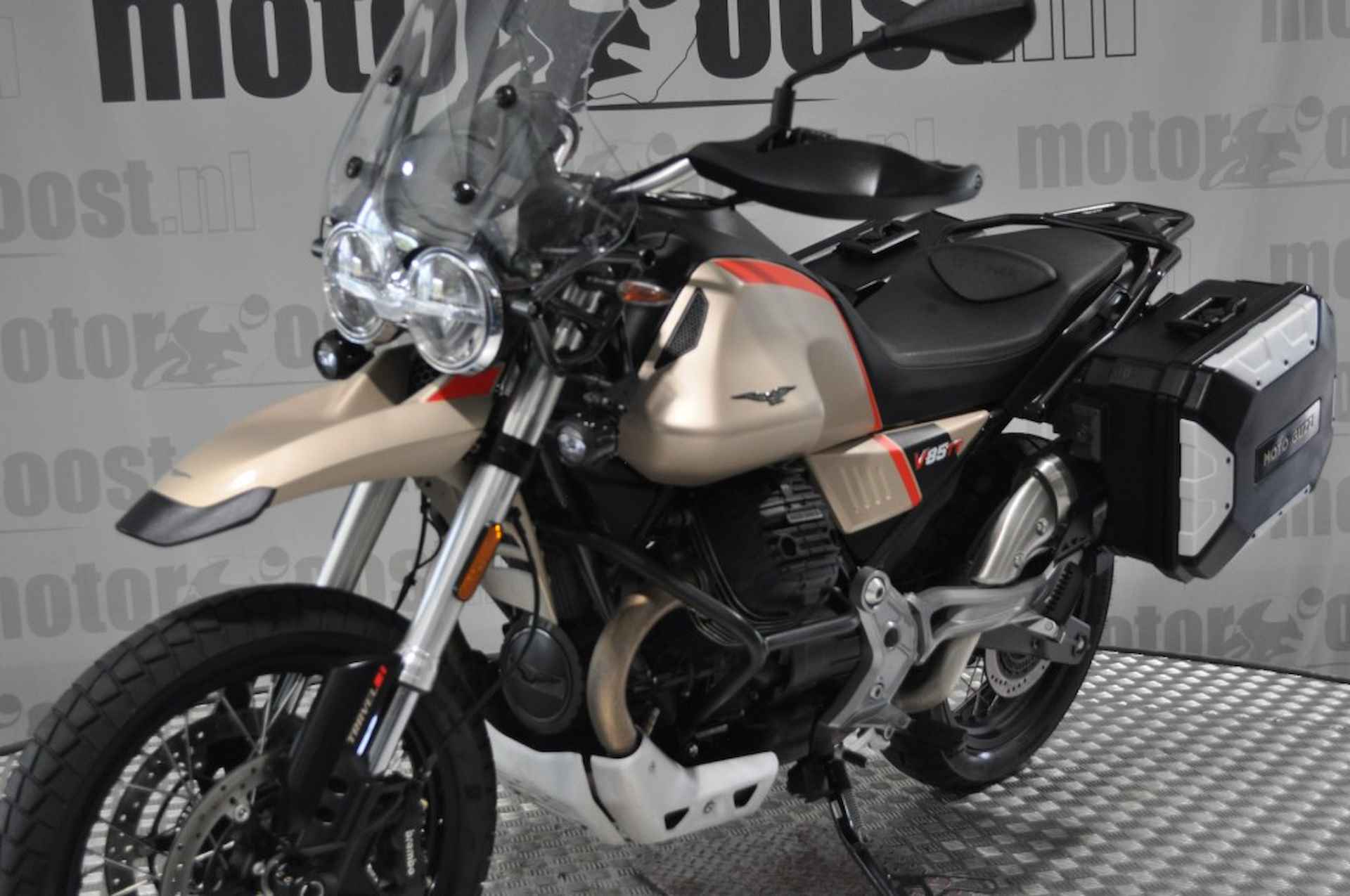 MOTO GUZZI V 85 Tt TRAVEL - 6/20