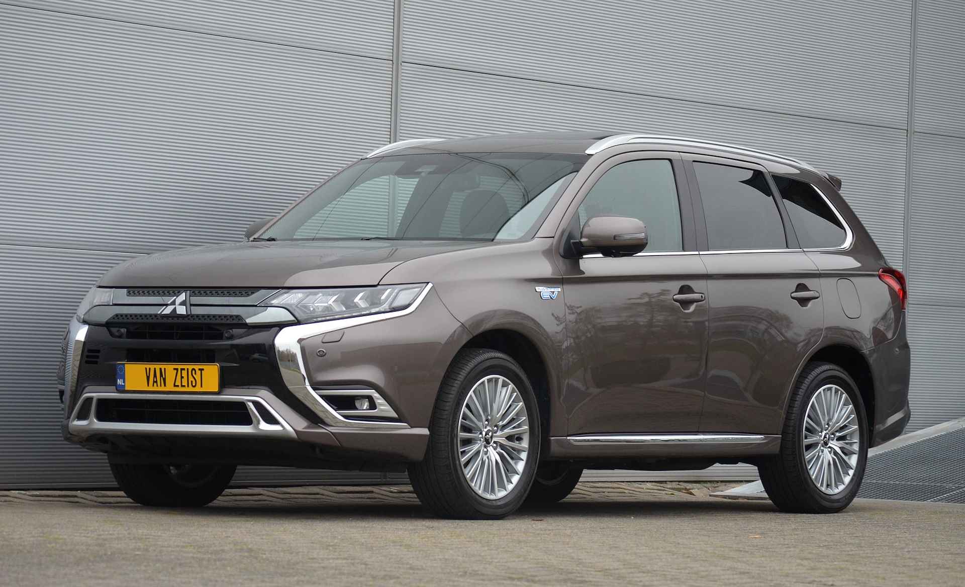 Mitsubishi Outlander PHEV 2.4 INSTYLE 4WD | PLUG IN HYBRID | V2G | FULL OPTIONS | SCHUIFDAK | ADAPTIEF CRUISE | TREKHAAK 1500KG | FABRIEKGARANTIE TOT 07-2025 | ALL IN RIJKLAARPRIJS - 6/52