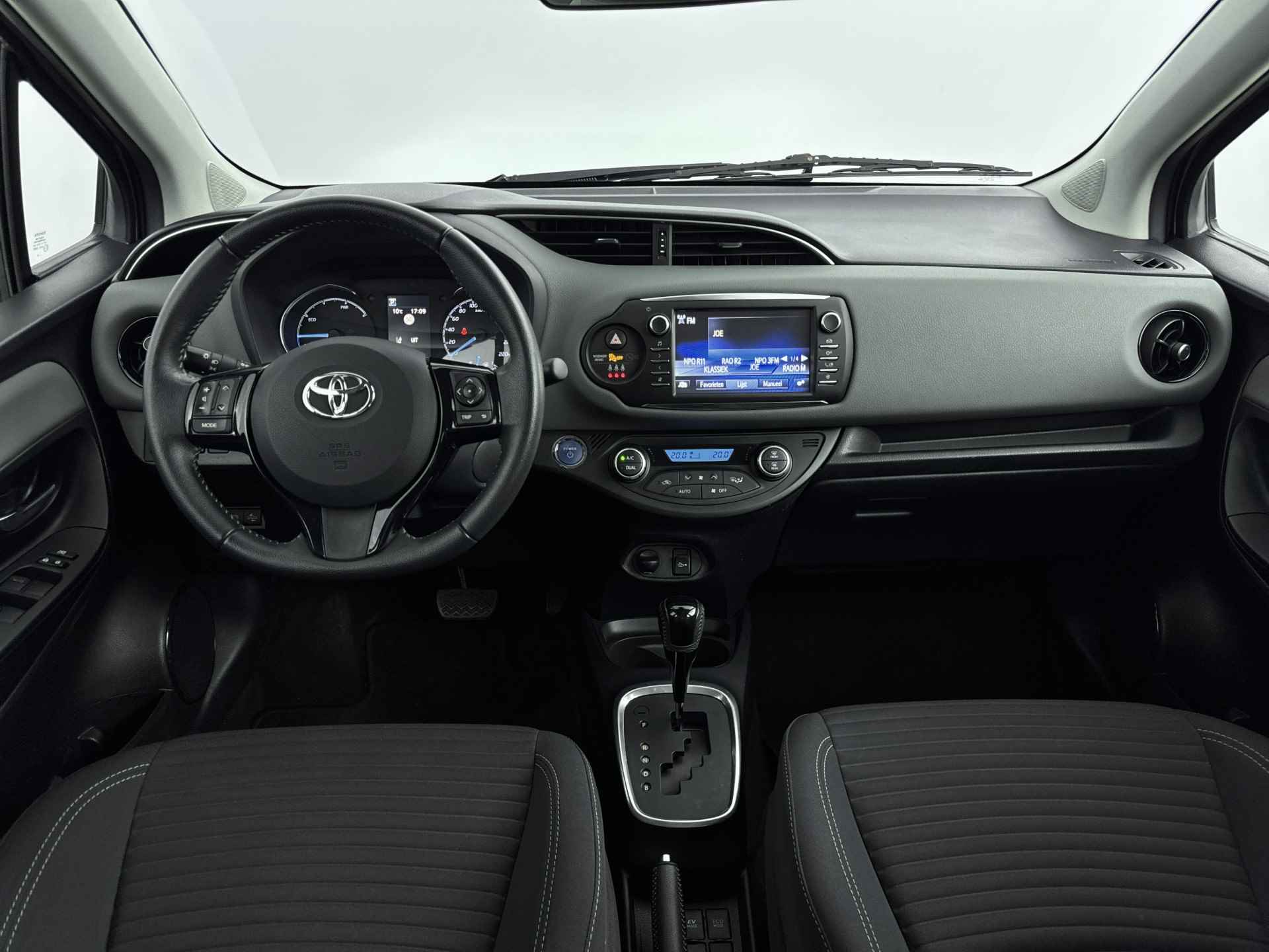 Toyota Yaris 1.5 Hybrid Design Sport Limited | Camera | Climate Control | LM velgen | - 6/41