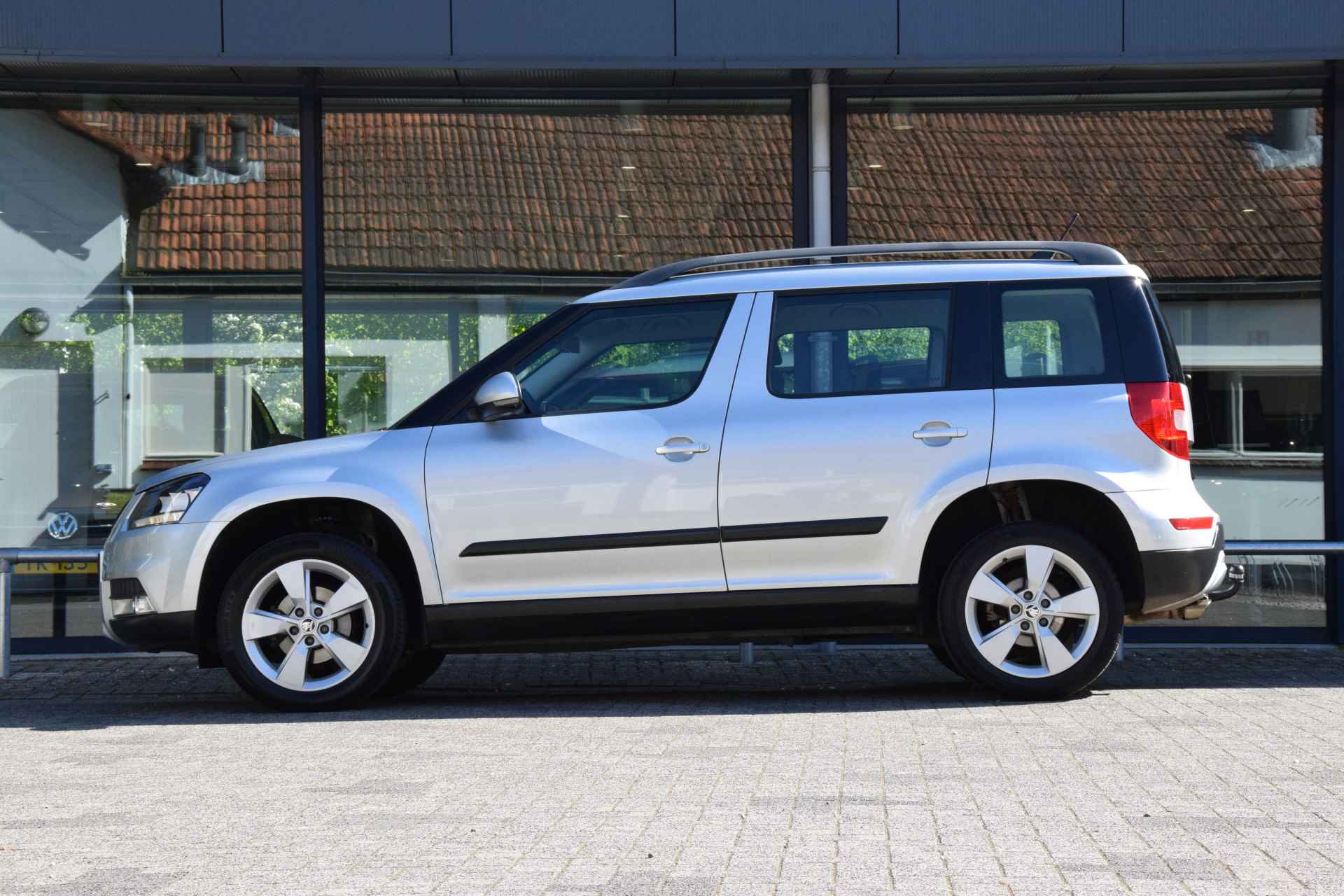 Škoda Yeti Outdoor 1.2 TSI 105PK Ambition | NL-Auto | BOVAG Garantie | Trekhaak | Automatische Airco | Navigatie | Cruise Control | PDC Achter | Hoge Zit | - 4/33