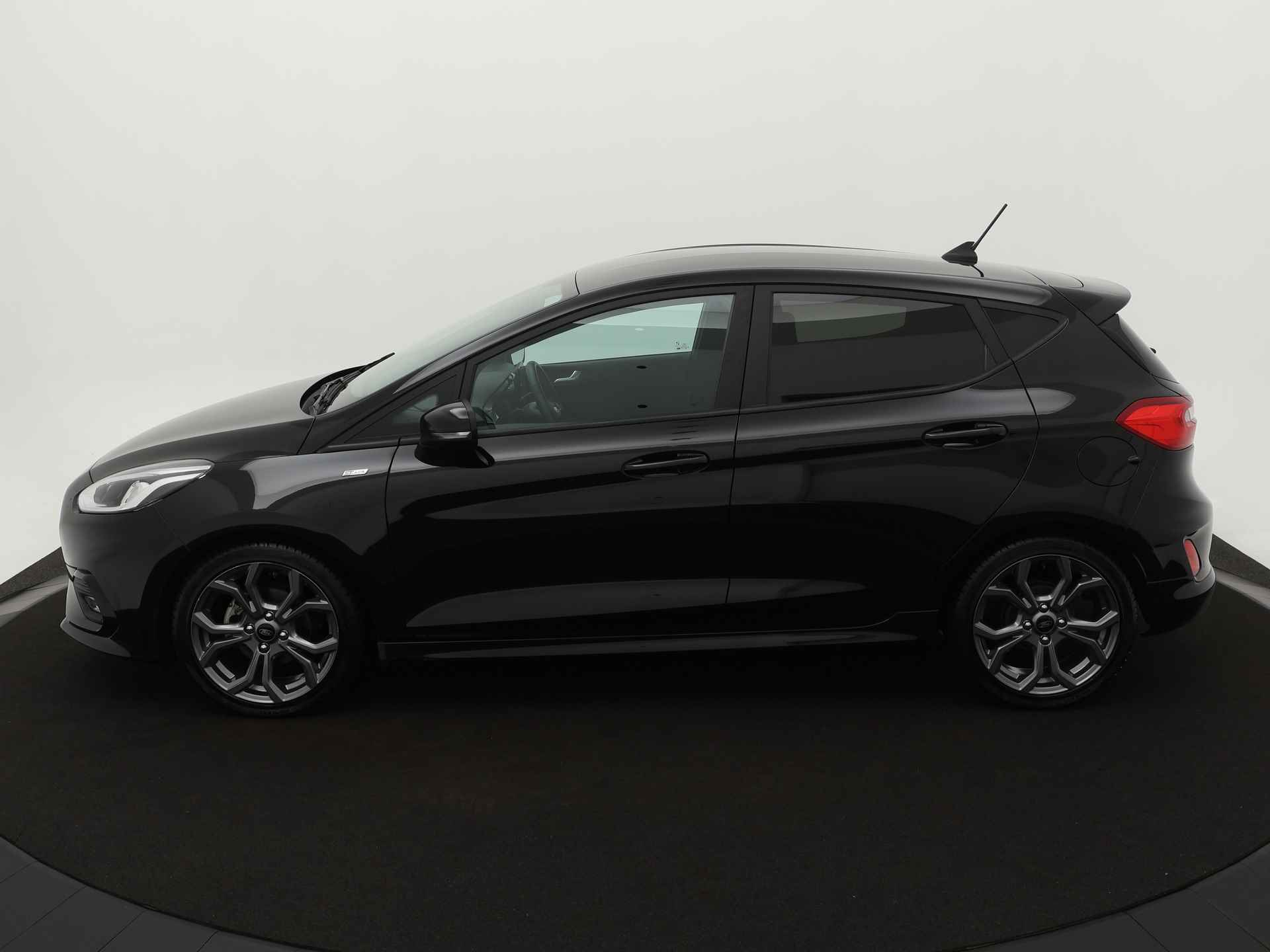 Ford Fiesta EcoBoost Hybrid 125 pk ST-Line | Winter Pack | LED | Apple Carplay | Clima | Navi | All Seasonbanden | - 2/17