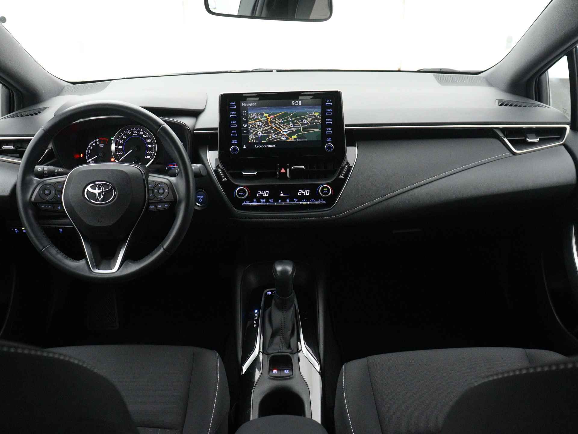 Toyota Corolla 1.8 Hybrid Active | Navigatie | Climate Control | Apple Carplay/Android Auto | Camera | - 4/36