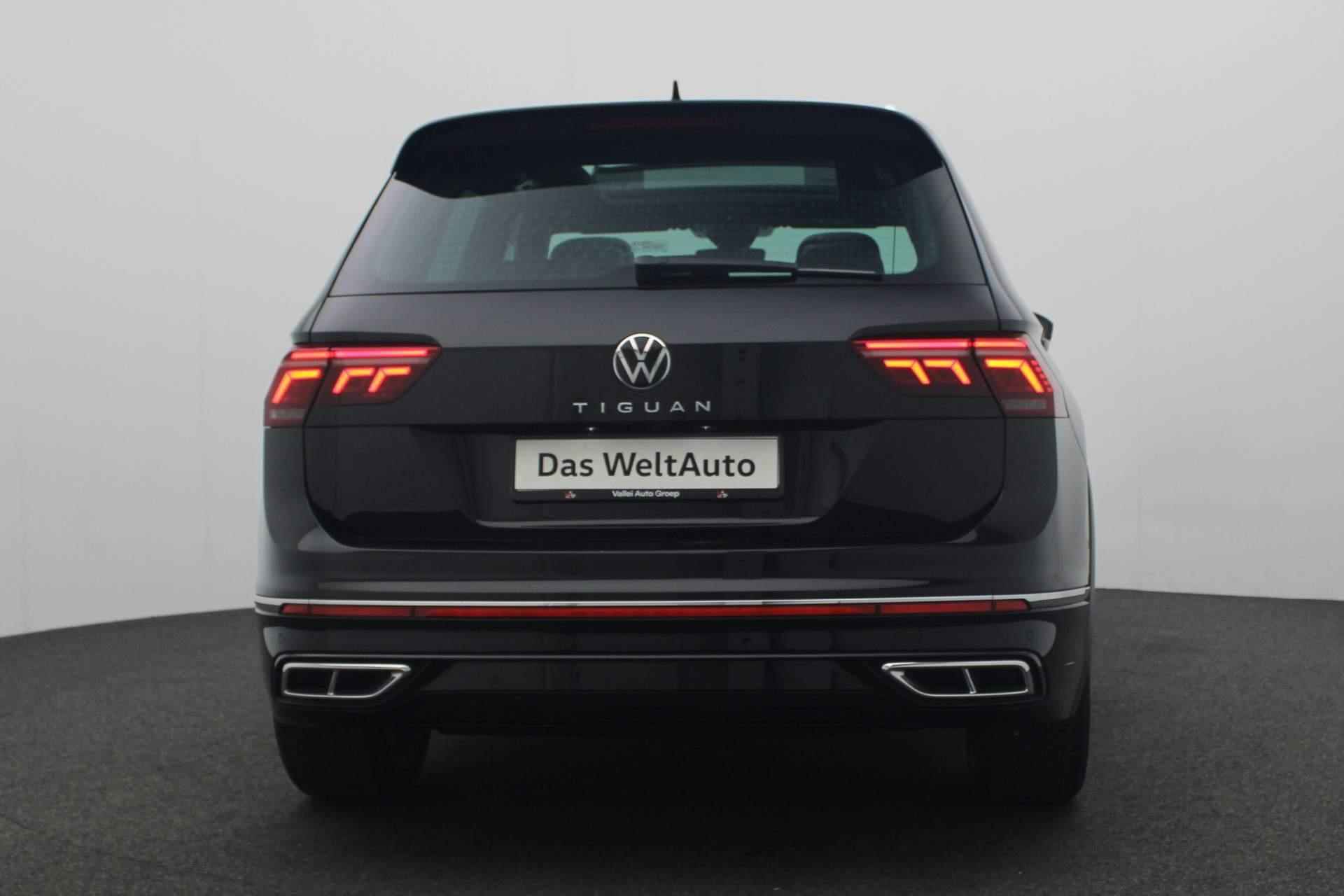 Volkswagen Tiguan 1.5 TSI 150PK DSG R-Line | Pano | Trekhaak | IQ Light | Navi | Camera | Stoelverwarming - 22/47